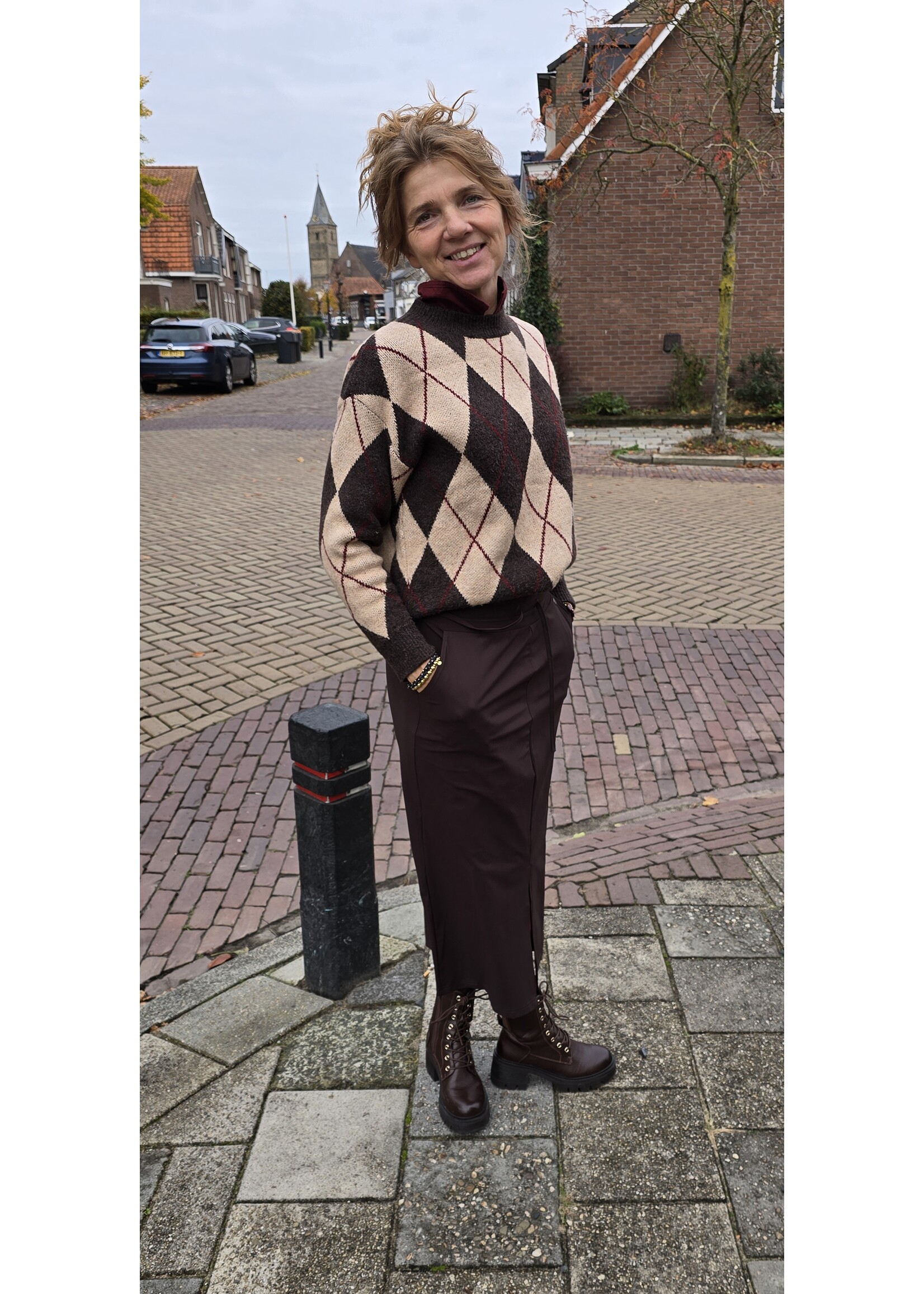 Knitted trui ruit motief