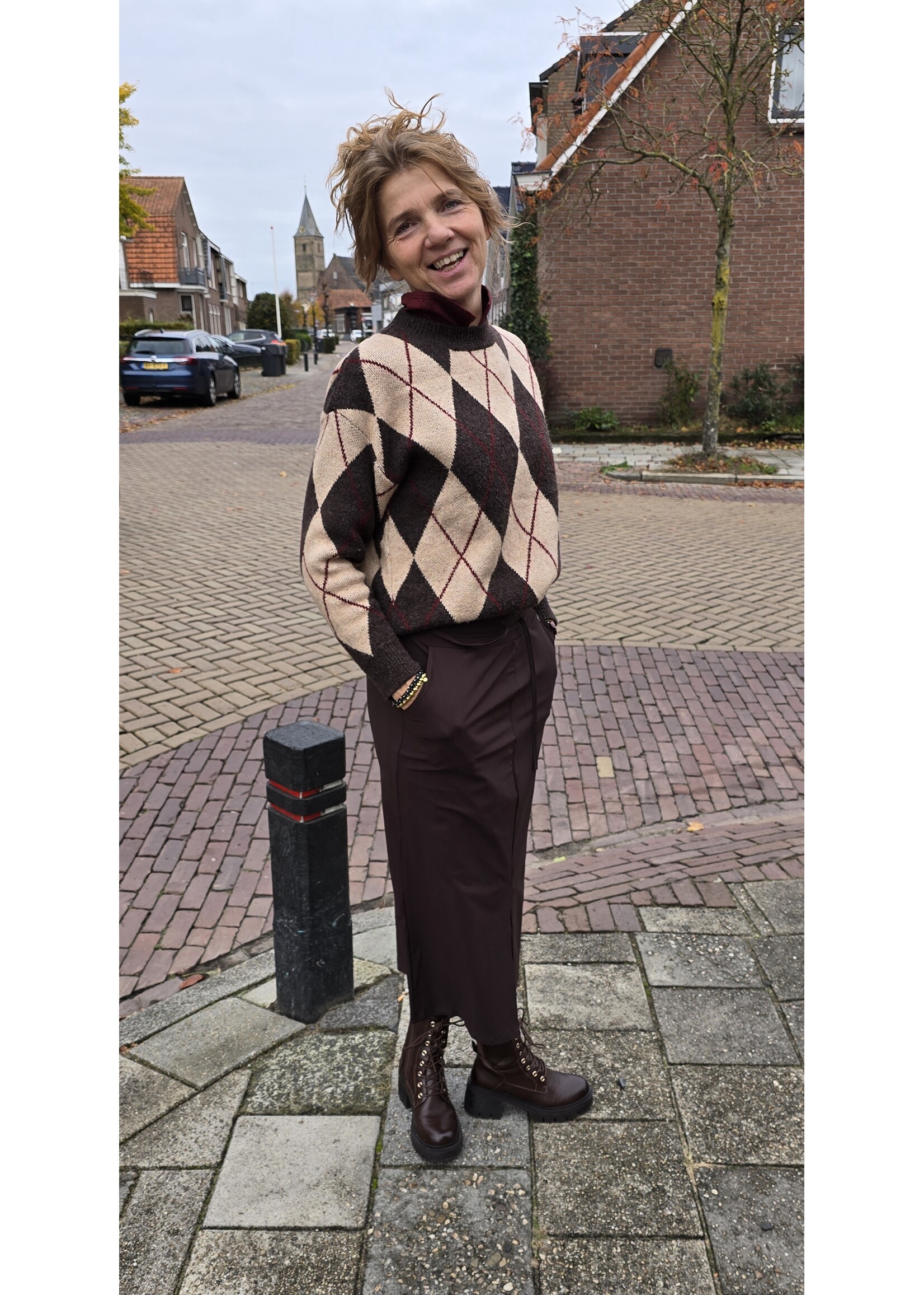 Knitted trui ruit motief