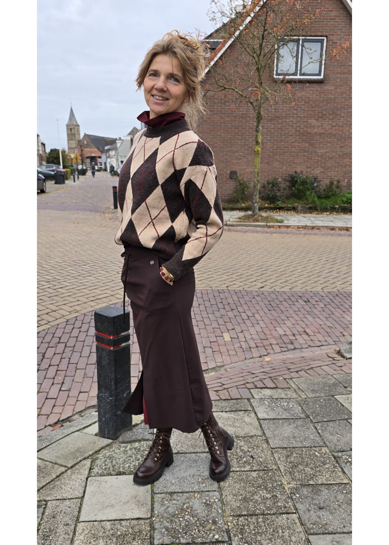 Knitted trui ruit motief