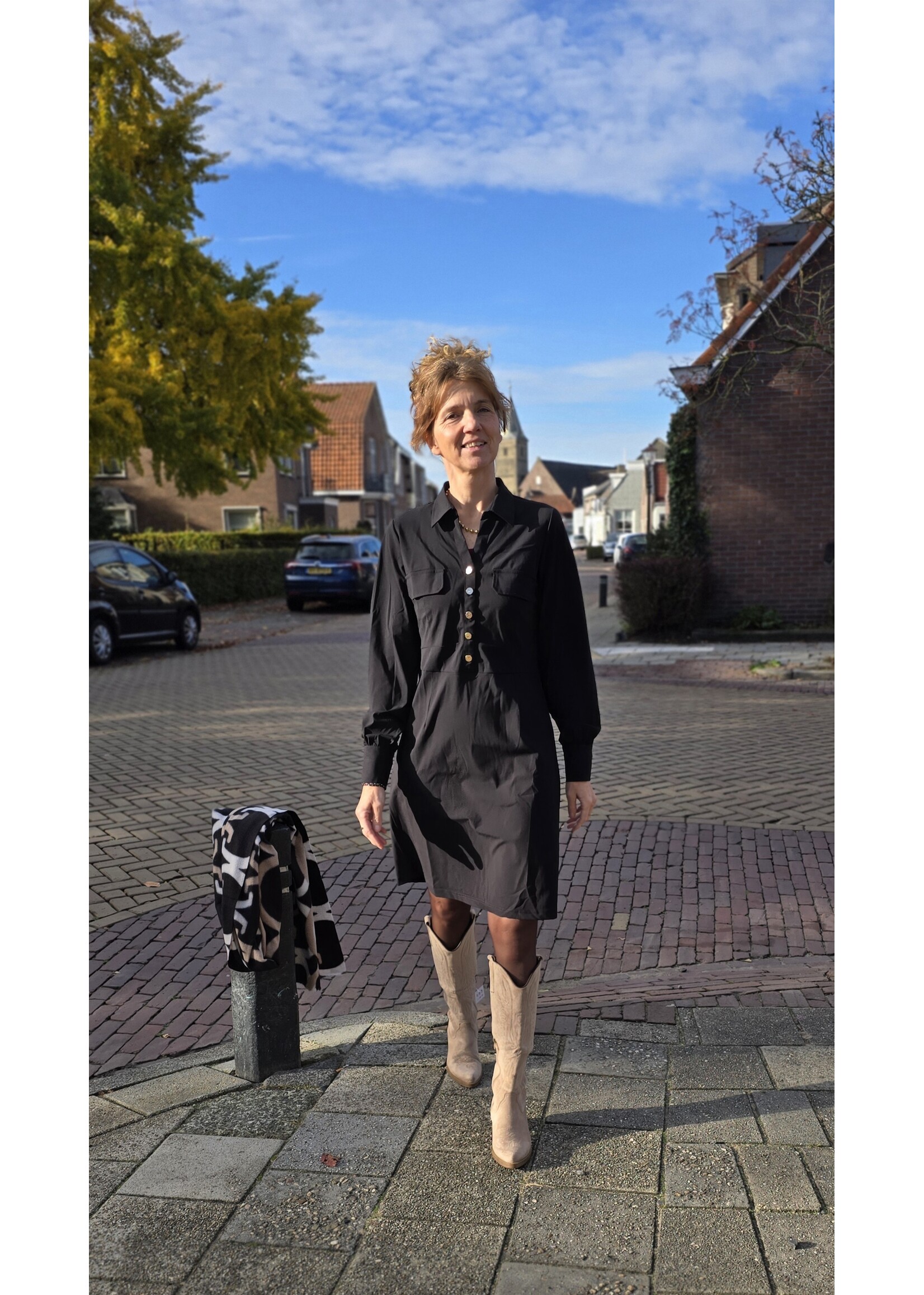 Tripple Nine  dress met knoopjes