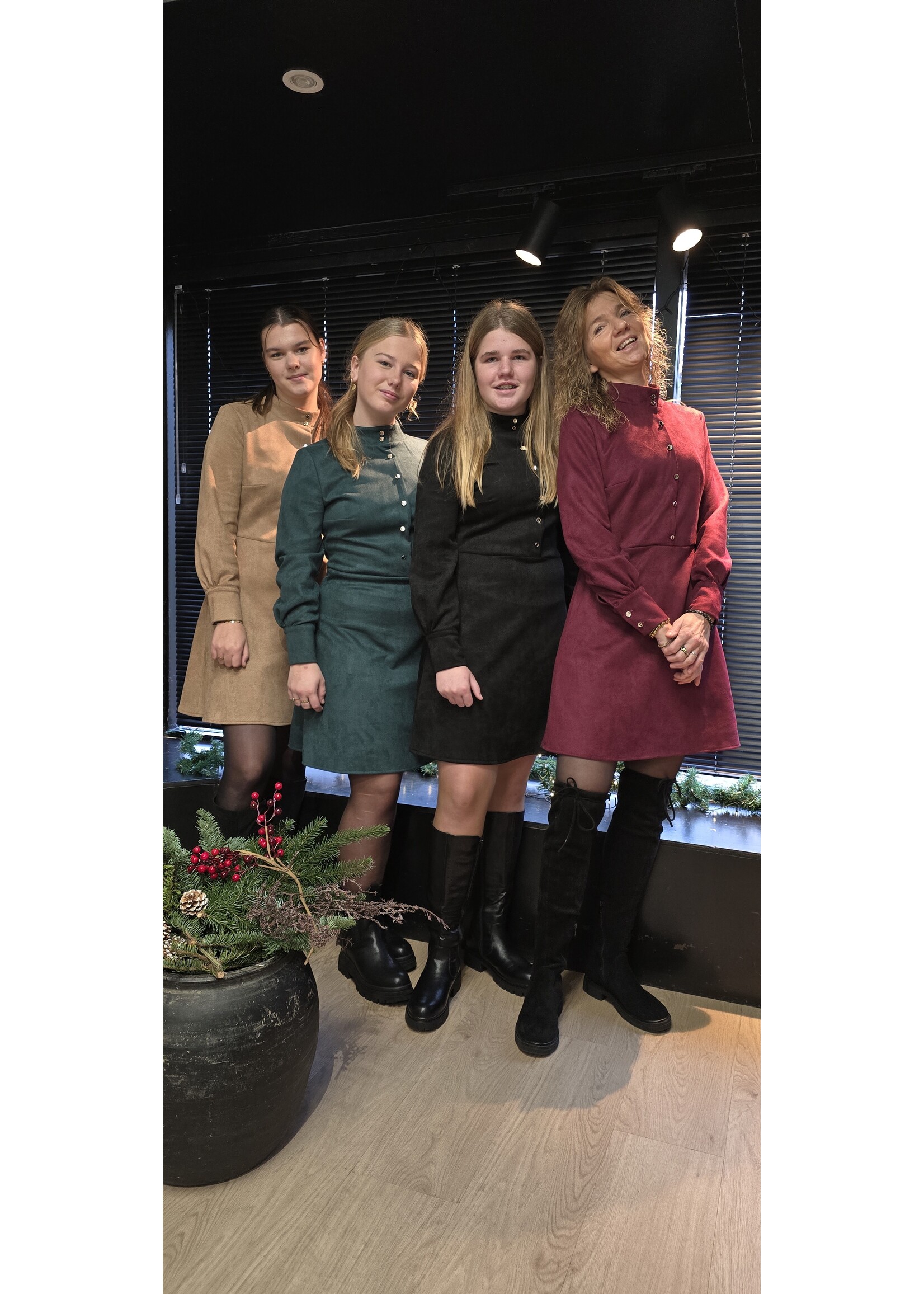 Suedine Jurk Loïs  vier kleuren