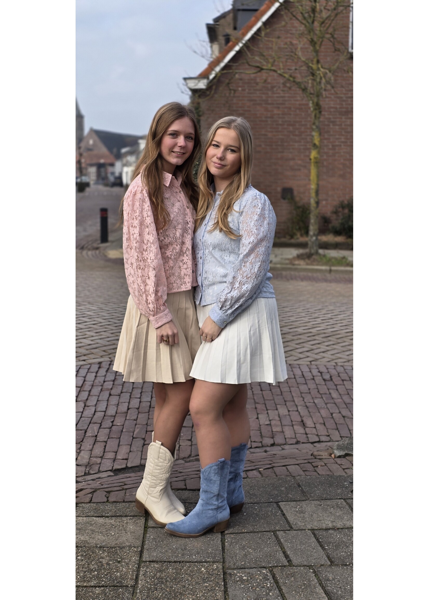 Kanten blouse twee kleuren