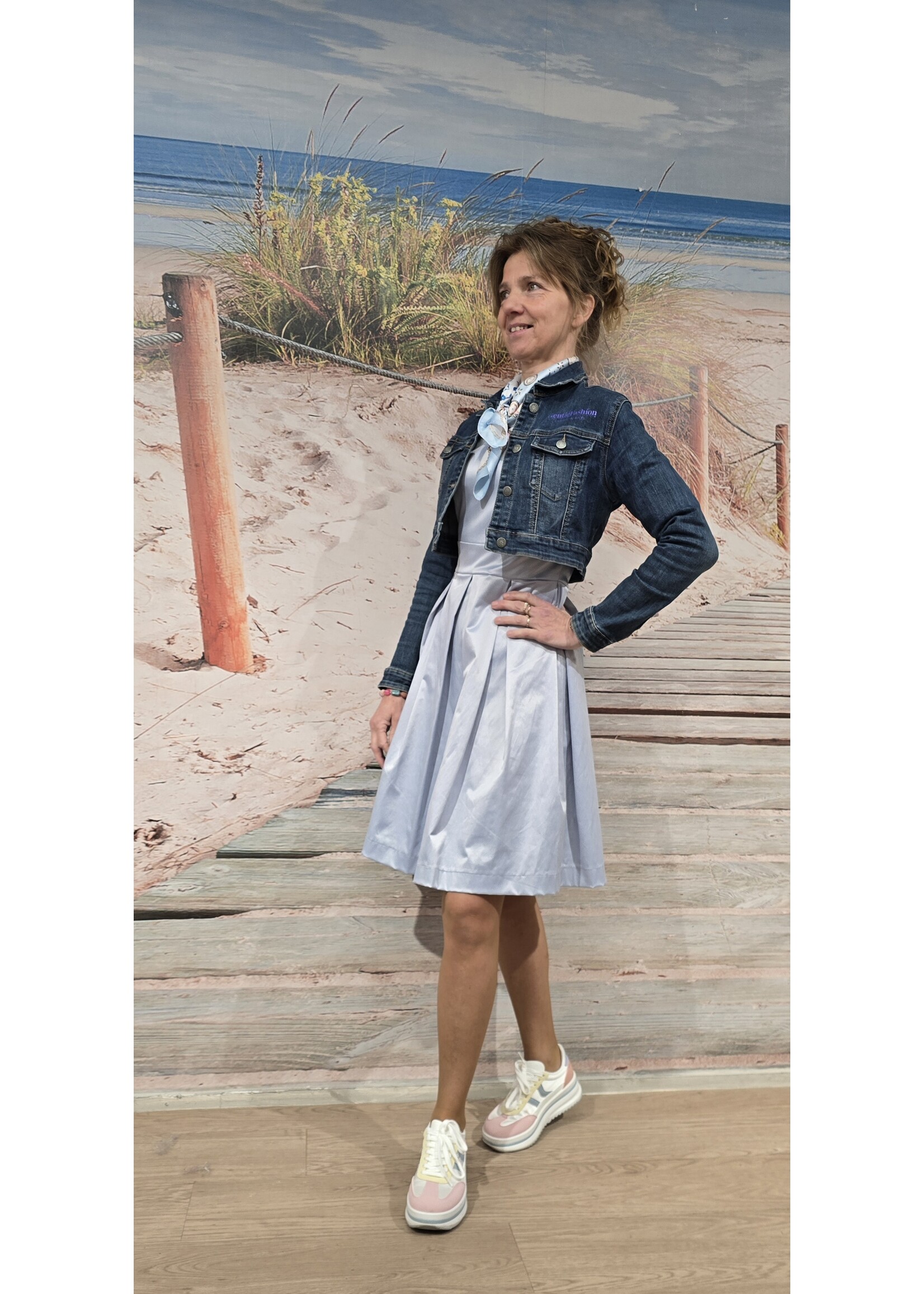 Satijnen plooi jurk Ijsblauw