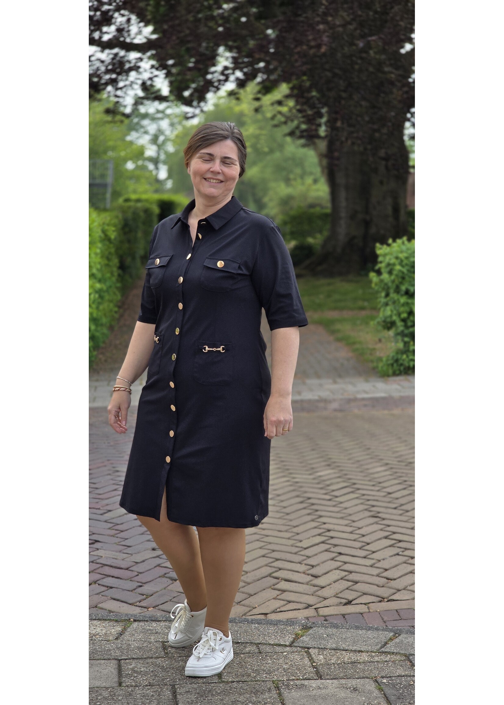 Tripple Nine dress met gouden details
