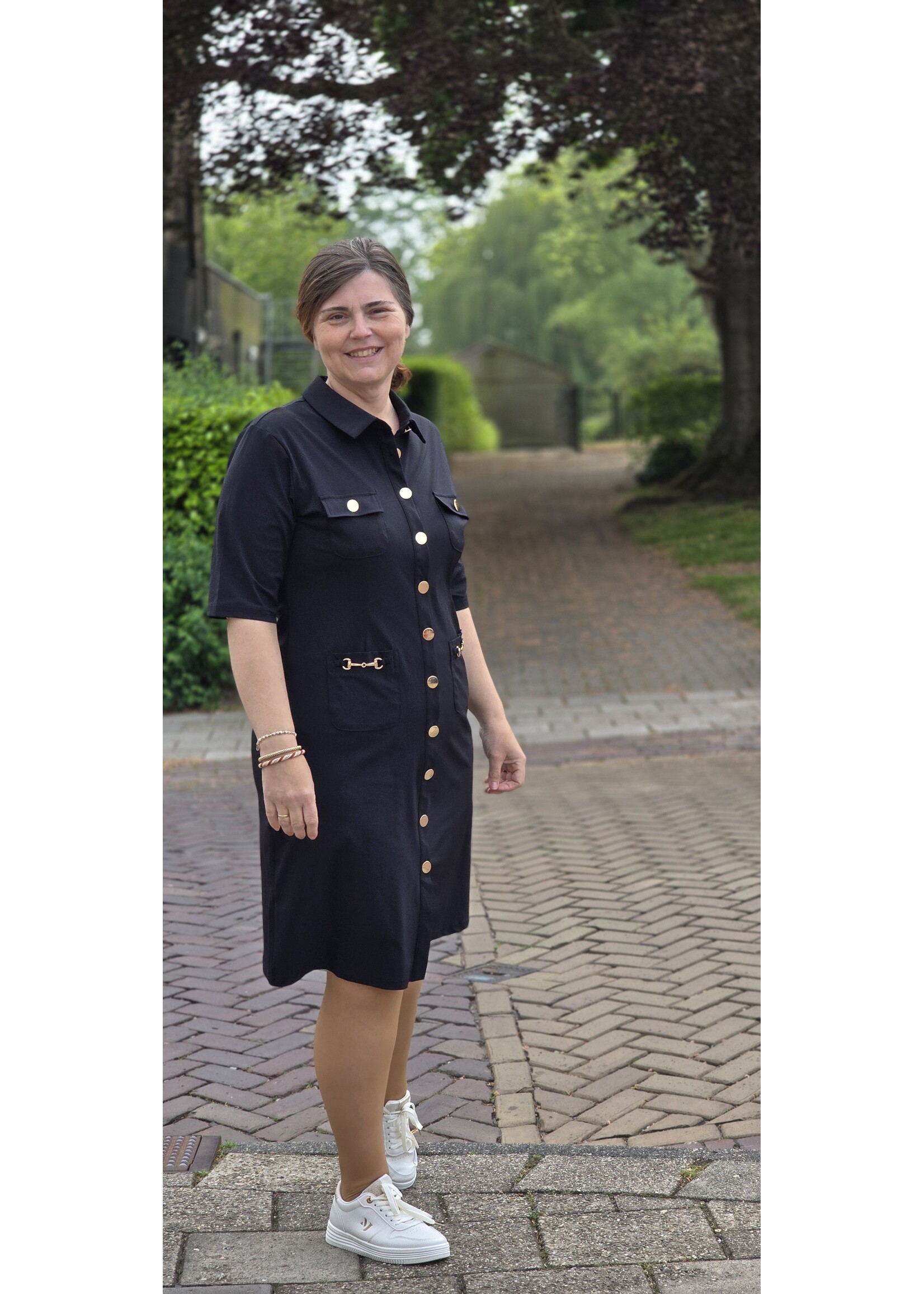 Tripple Nine dress met gouden details