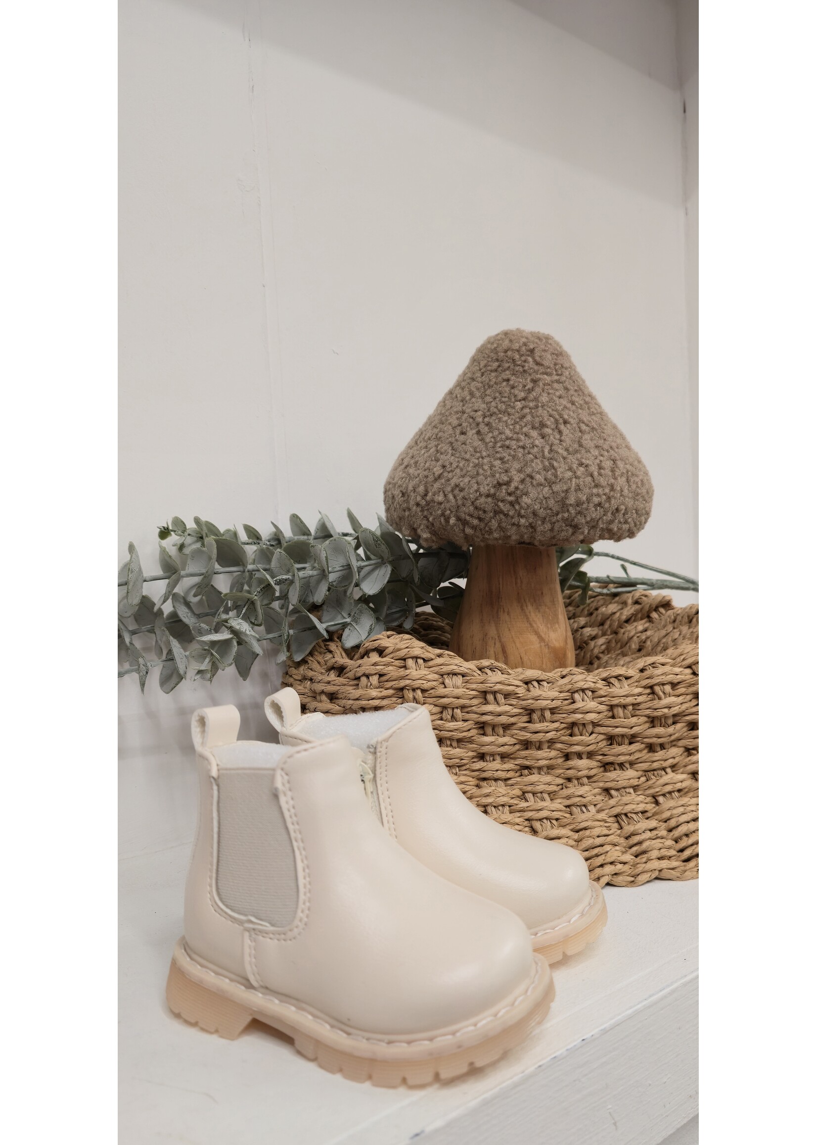 Beige laarsjes