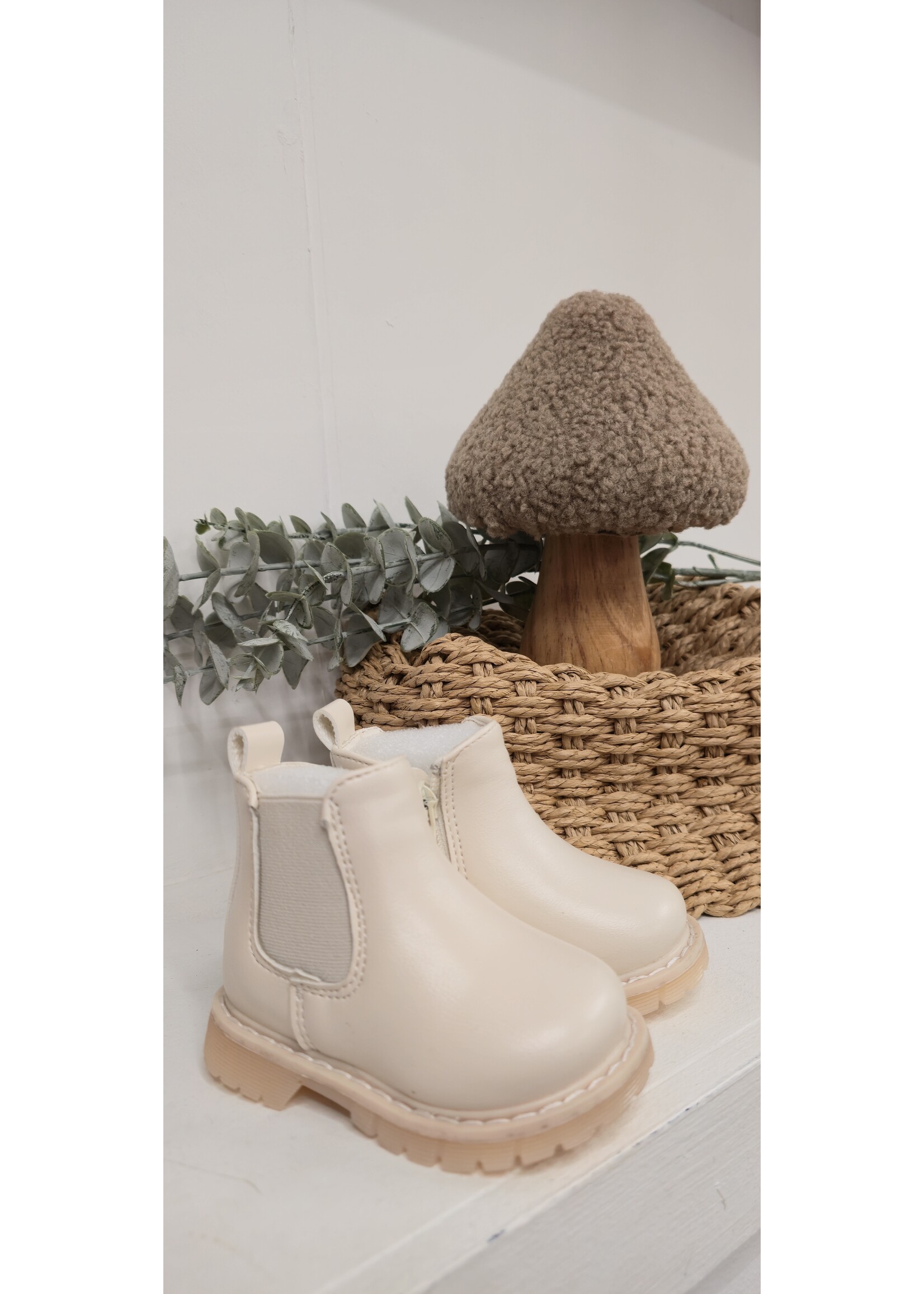 Beige laarsjes