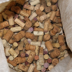 Gebruikte MIX- Wijn kurken en Champagner kurk 3000 STUKS - 100 liter
