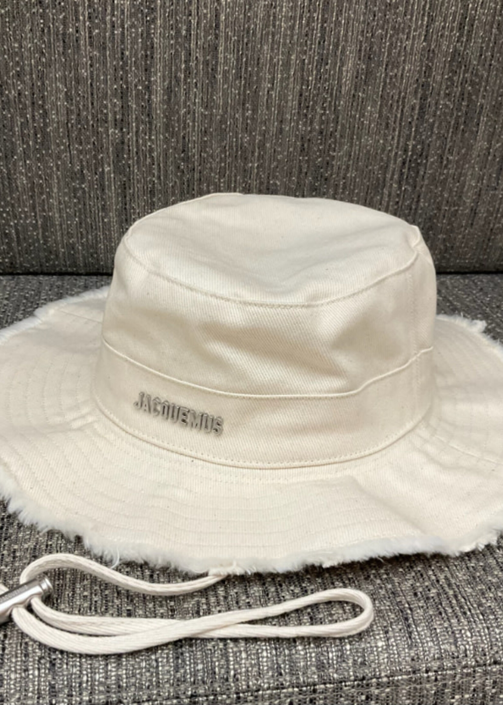 Jacquemus Jacquemus Hat, White, Le Bob Artichaut Cotton Bucket Hat in Off White w/ Adjustable Strap
