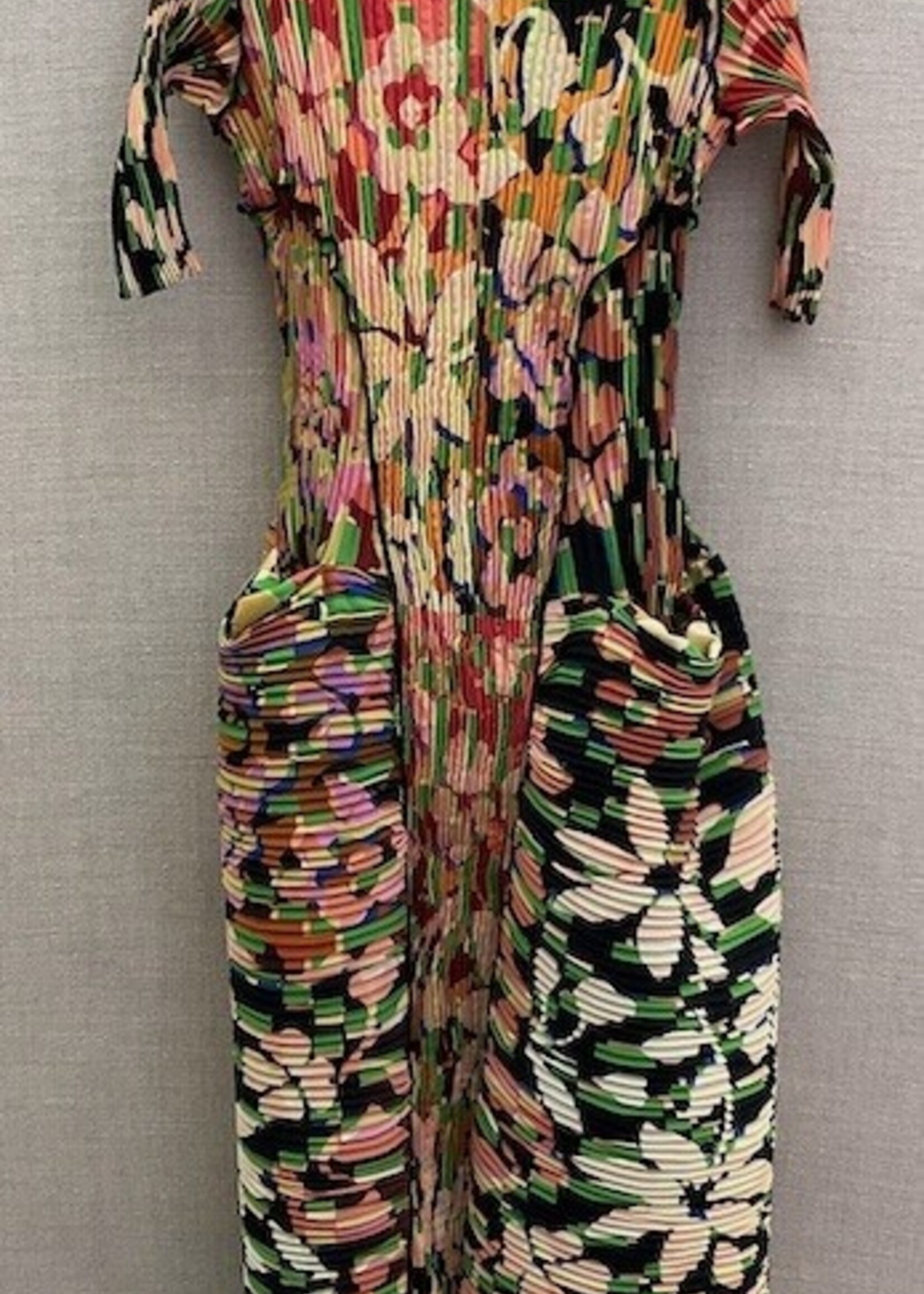 Julia Heuer Julia Heuer Dress, Print, Uma Hand Pleated Crew Neck Shoulder Pads Short Sleeve Maxi Dress in Elsa Print w/ Pockets
