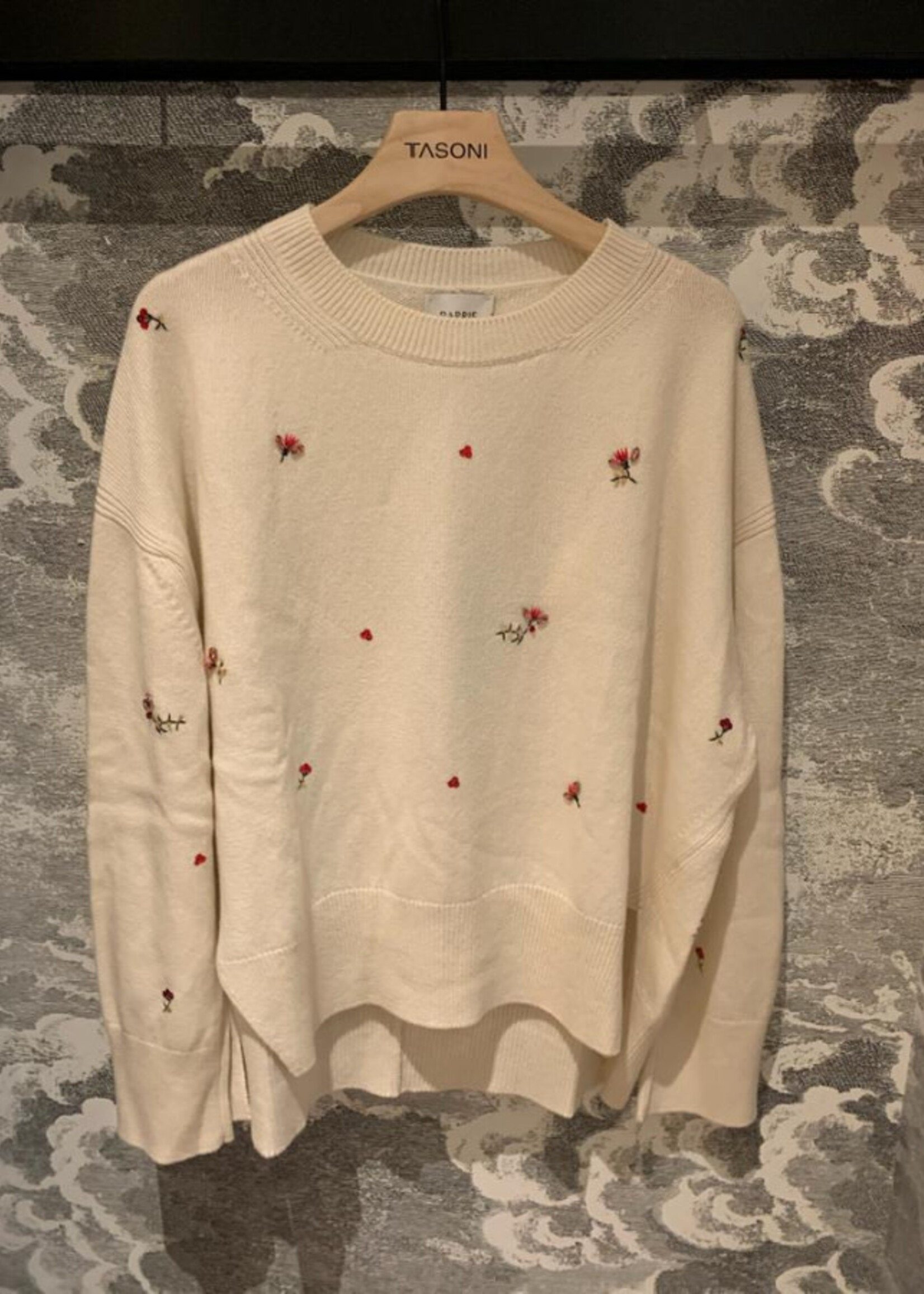 Barrie Barrie Knitwear, White, Cashmere Oversized Crew Neck Pullover In Niveous w/ Embroidery