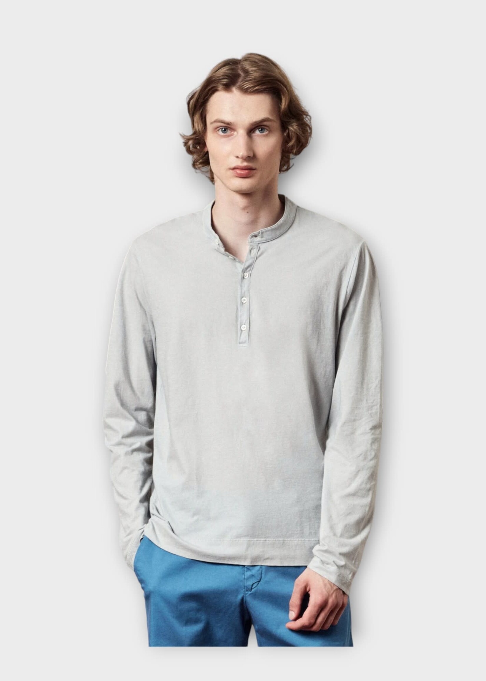 Massimo Alba Massimo Alba T-Shirt, Grey, Hawai Cotton Crew Neck Button Up Long Sleeve T-Shirt in Argento w/ Mother of Pearls Buttons