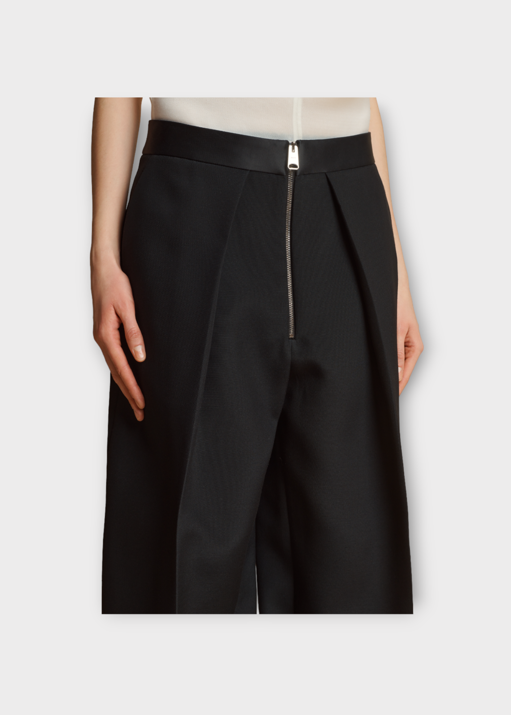 Khaite Khaite Trousers, Black, Marine Wide Leg Low Waist Pleated Pants