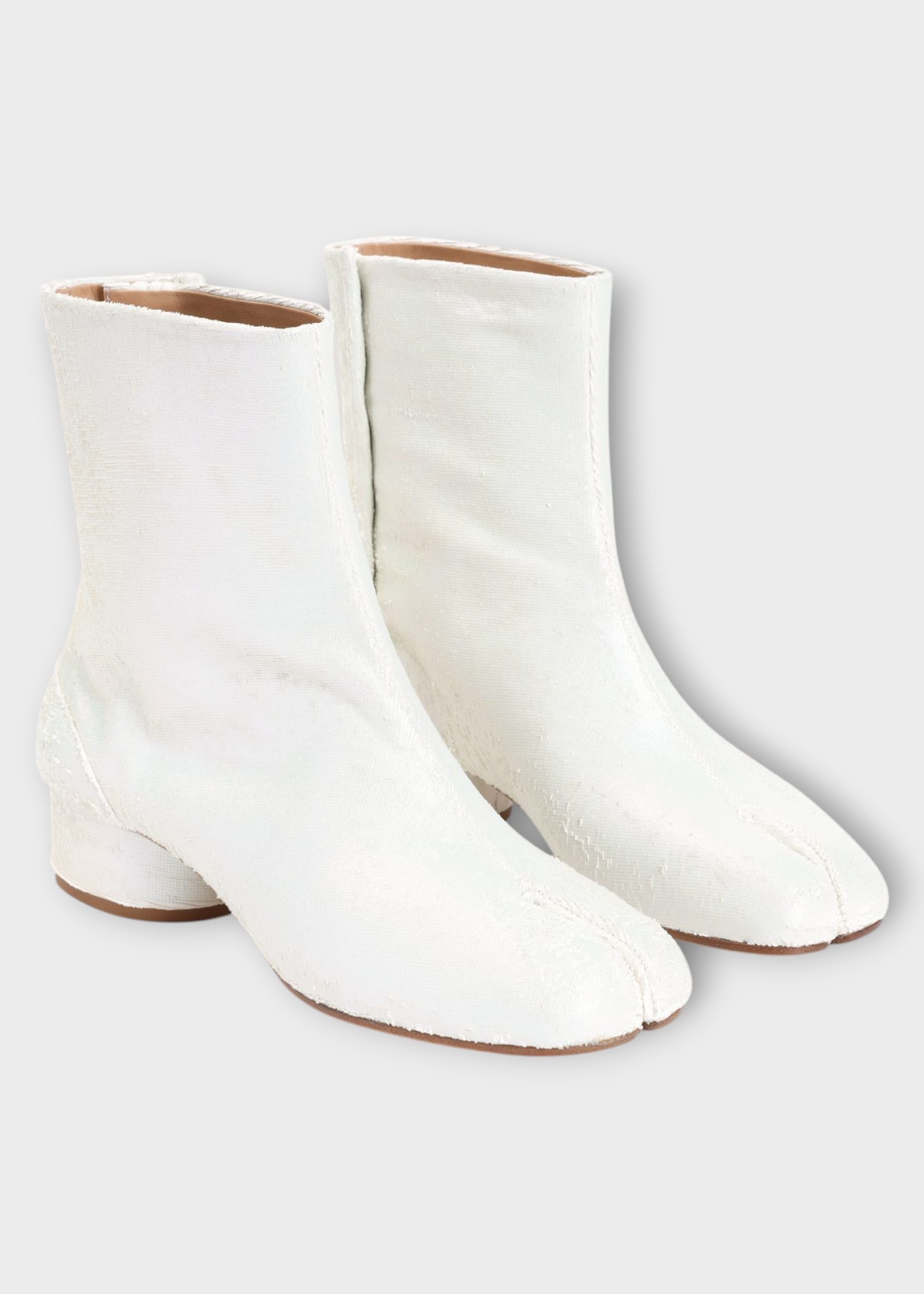 Maison Margiela Maison Margiela Boots, White, Tabi Ankle Boots H30 In White Pearly