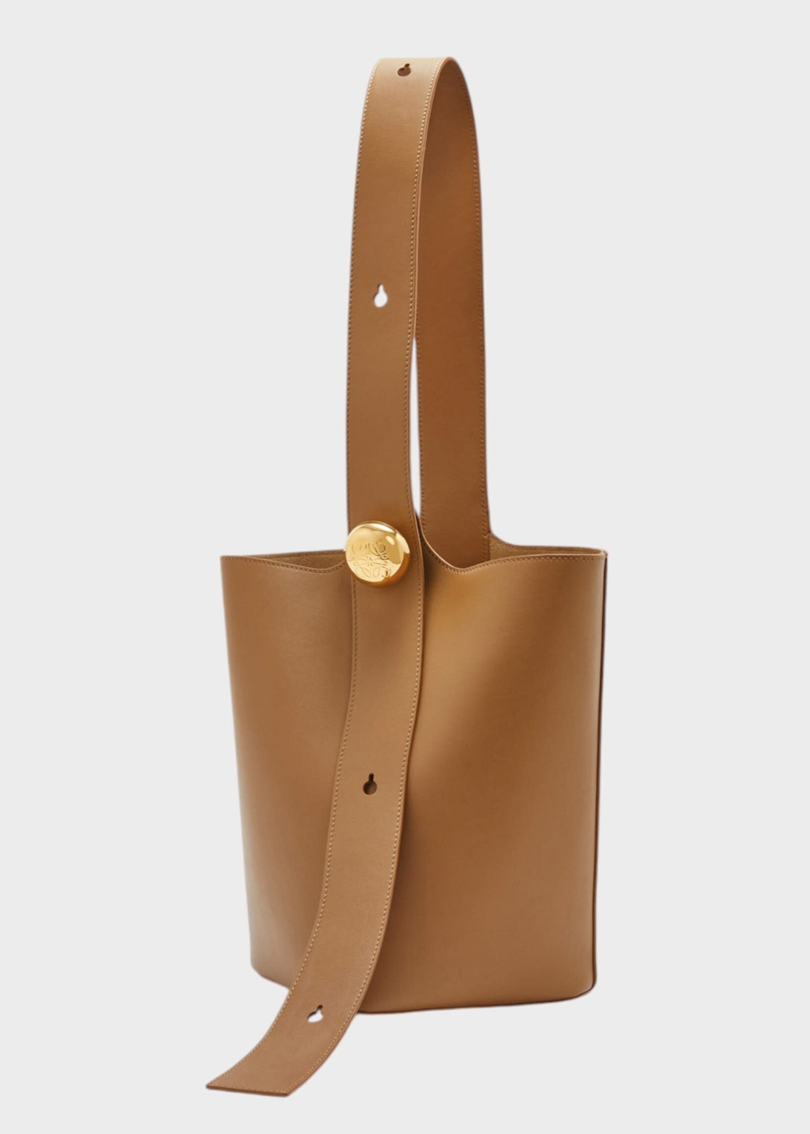 Loewe Loewe Bag, Brown, Smooth Calfskin Pebble Medium Bucket Shoulder Bag In Oak