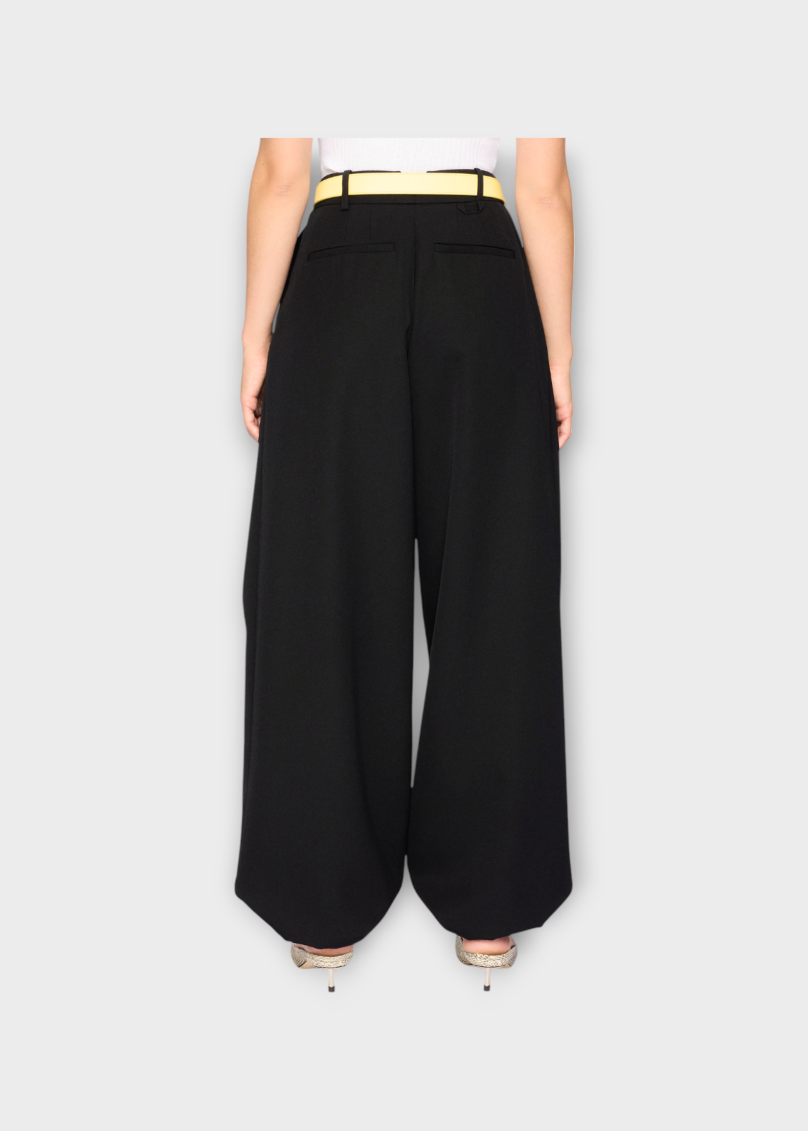 Jacquemus Jacquemus Trousers, Black, Le Pantalon Melao Balloon Pleated Pants w/ Elastic Cuffs