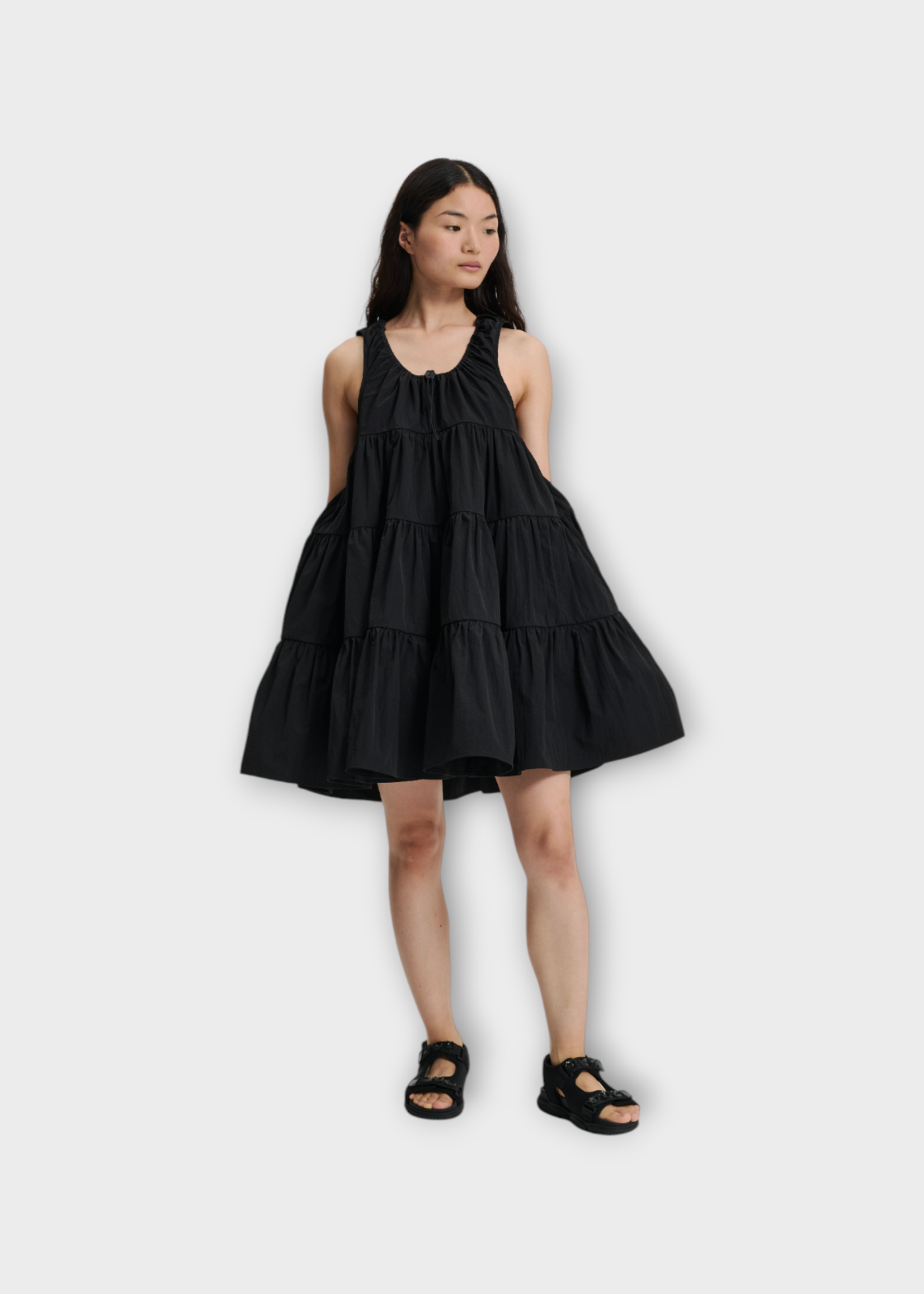 Cecilie Bahnsen Cecilie Bahnsen Dress, Black, Aino Canvas Crew Neck Sleeveless Mini Dress in Black w/ Tiered Skirt