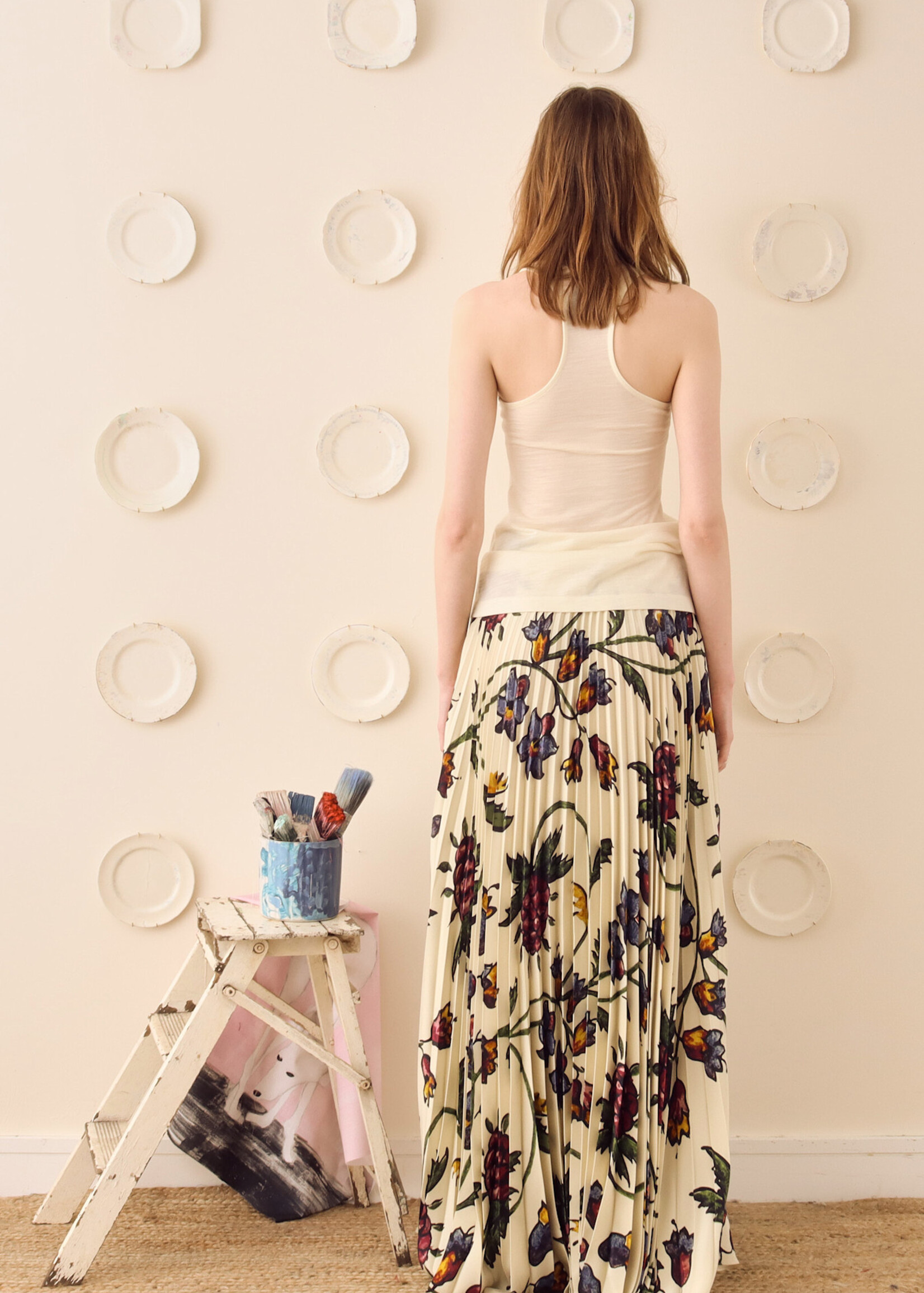 S.S.Daley S.S. Daley Skirt, Print, Kate Crepe Satin Pleated Long Skirt in White / Thorn Print
