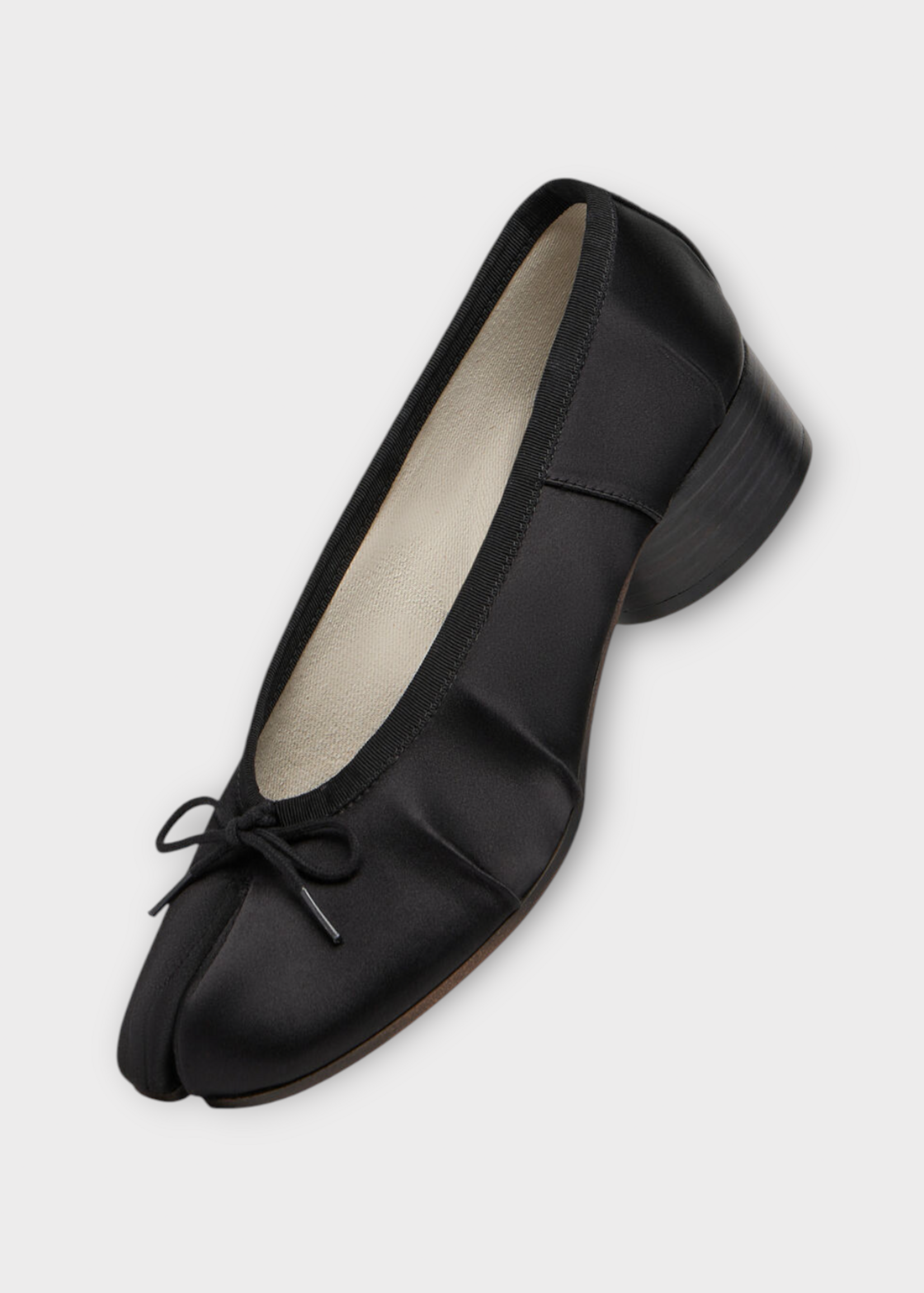 Maison Margiela Maison Margiela Flats, Black, Tabi Satin Ballerina In Black