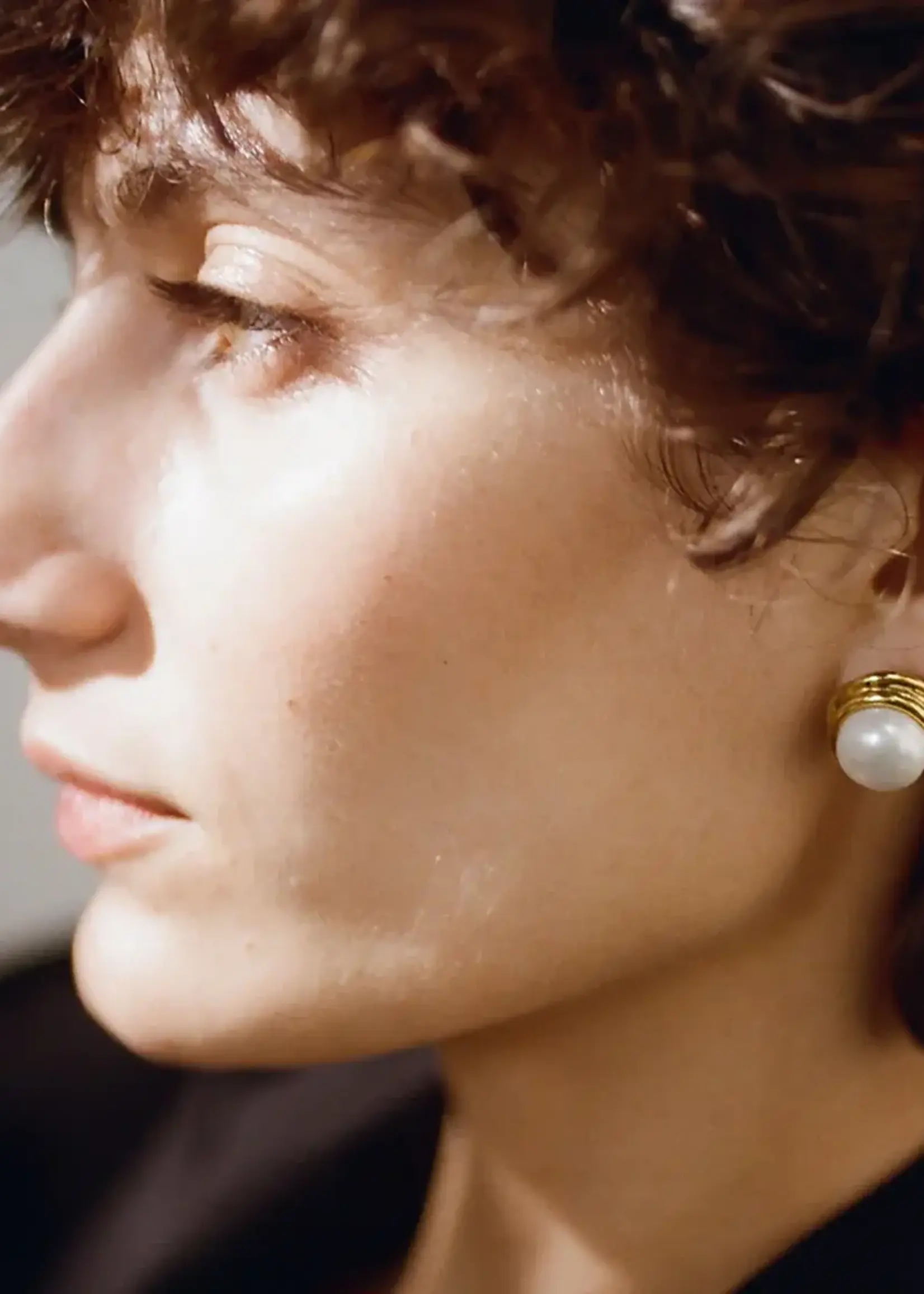 Goossens Goossens Earrings, White, Bo Pin Riviera Stud 24K Gold Pleated & Pearls Earrings In White