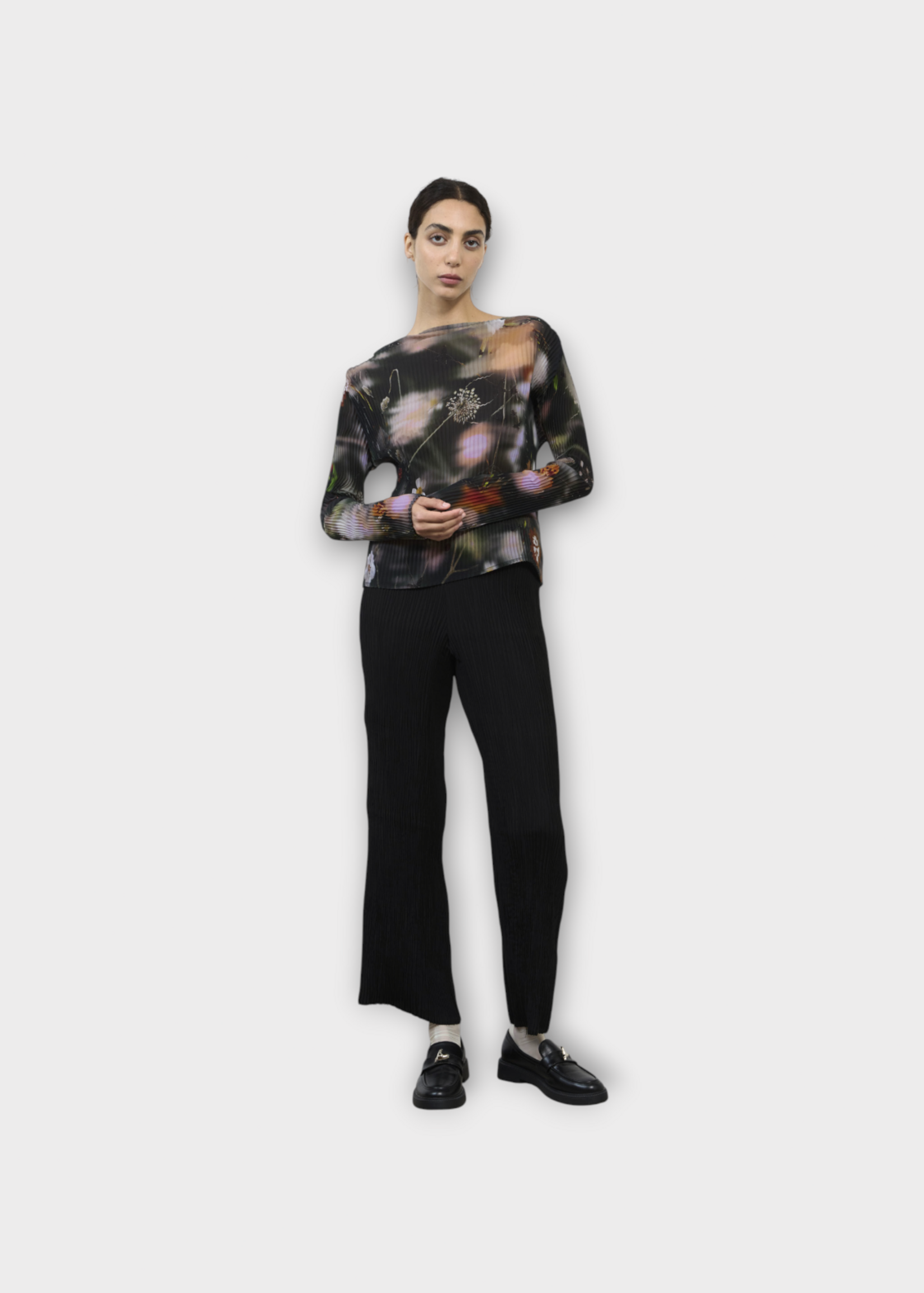 Julia Heuer Julia Heuer Top, Print, Lee Pleated Long Sleeve Top in Black w/ Frances Print