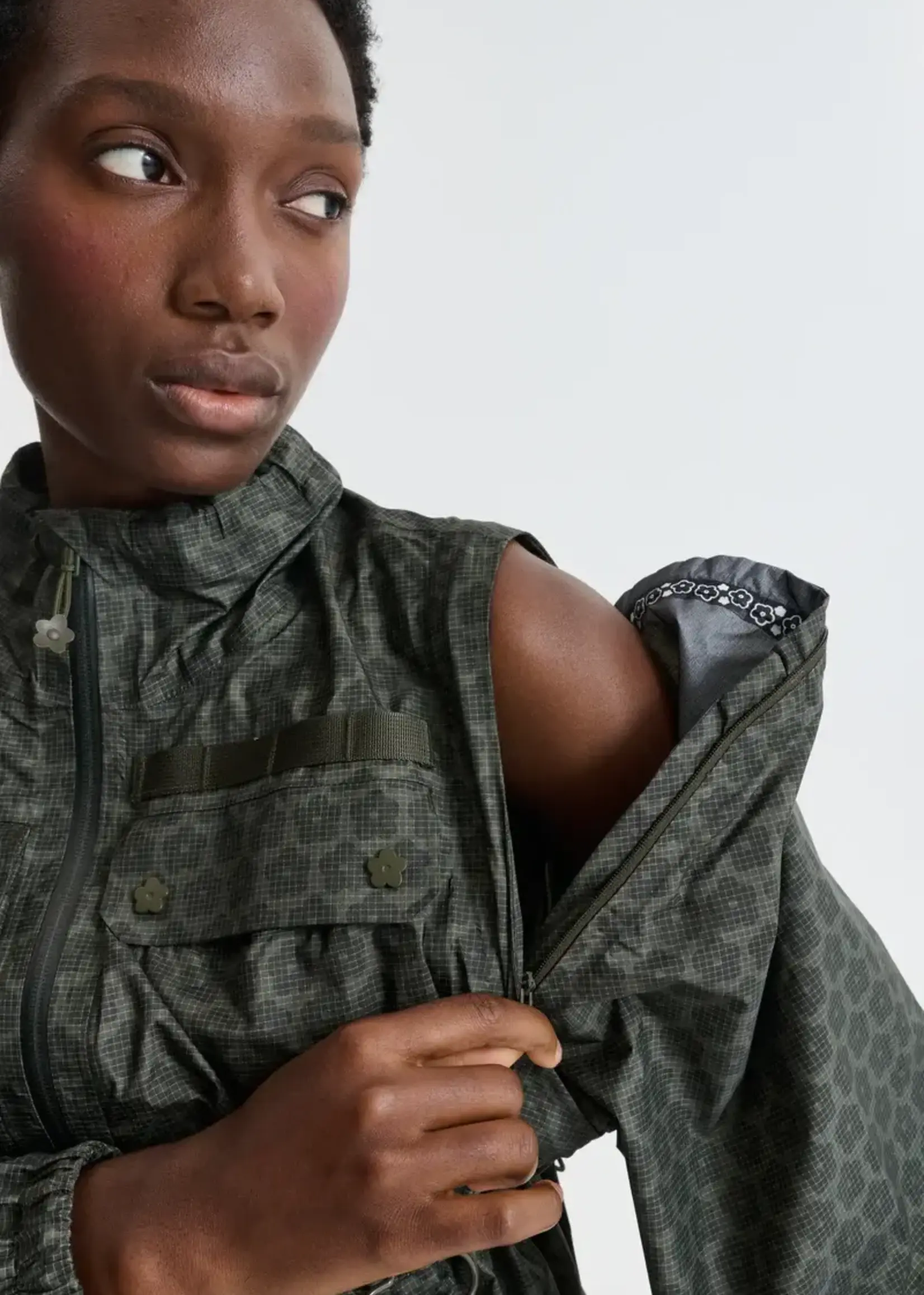Cecilie Bahnsen Cecilie Bahnsen Jacket, Green, Tnf x Cb Tenzin Spectra Nylon Jacket In Forest Night Green w/ Floral Pattern