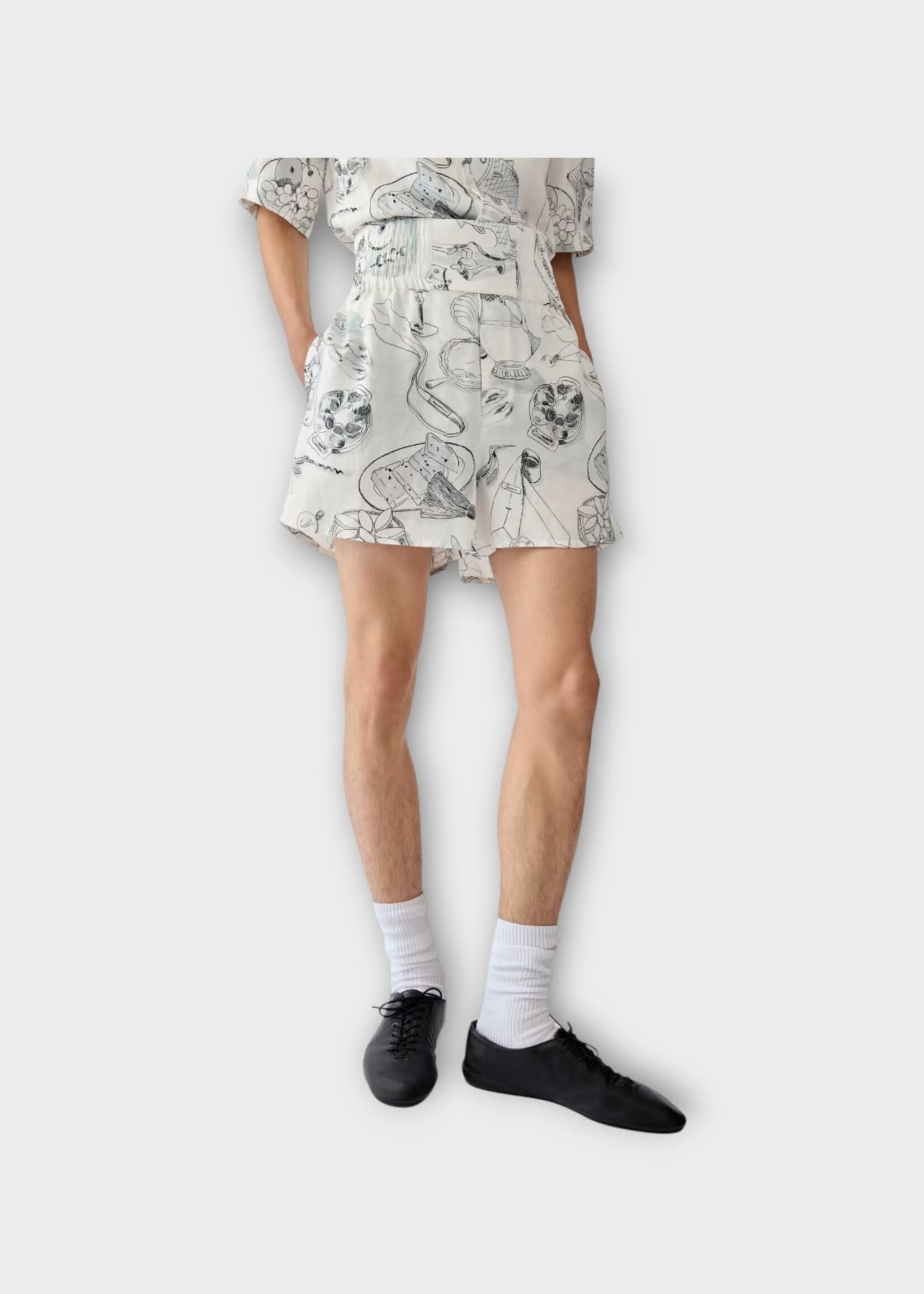 Jacquemus Jacquemus Shorts, Print, Le Boxer Cotton Elasticated Waist Shorts in Off-White & Black w/ Table Print