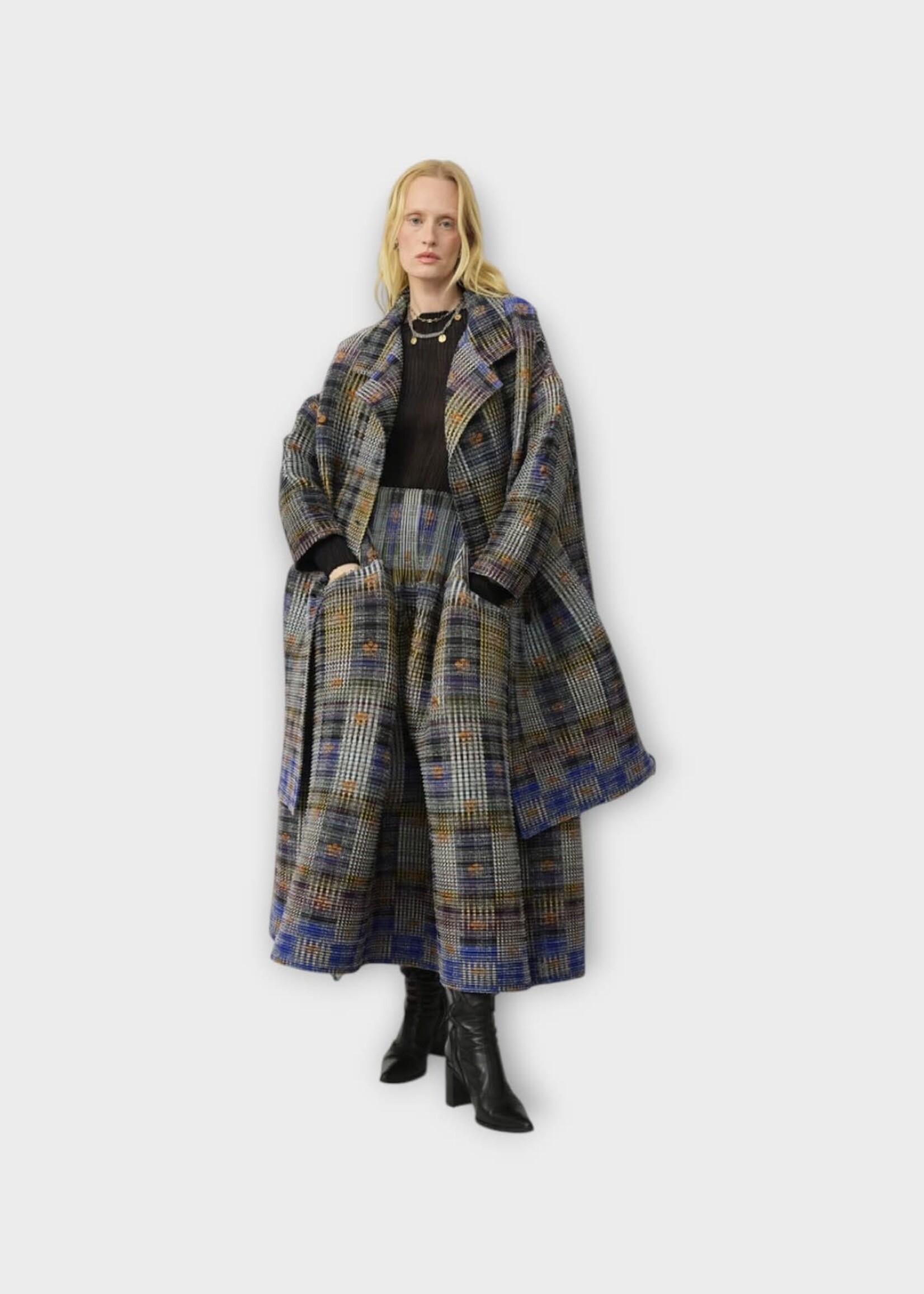 Julia Heuer Julia Heuer Coat, Print, Johan Double Breasted Pleated Tartan Coat in Black & Multicolor w/ Helge Print
