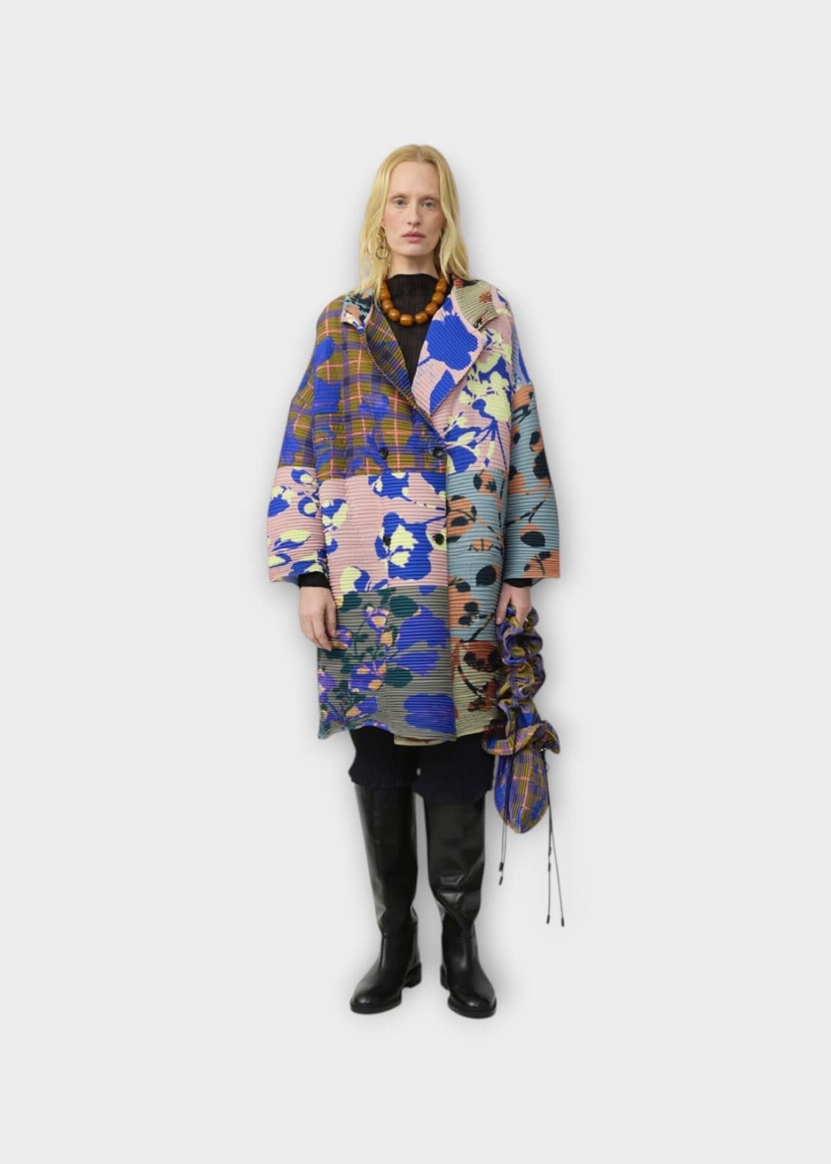 Julia Heuer Julia Heuer Coat, Print, Johan Heavy Crepe Pleated Coat in Beige & Multicolor w/ Ingrid Print