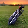 De Jones Classic Standbag - blauw met GolfRebels logo - tweede hands De Jones Classic Standbag - blauw met GolfRebels logo - tweede hands