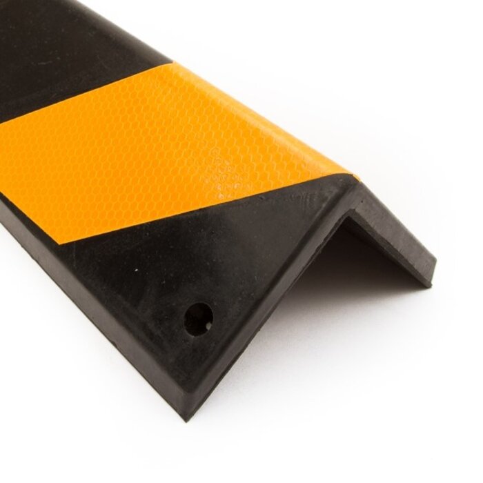 Polyethyleen hoekprofiel 50x50x2000x15 melkwit