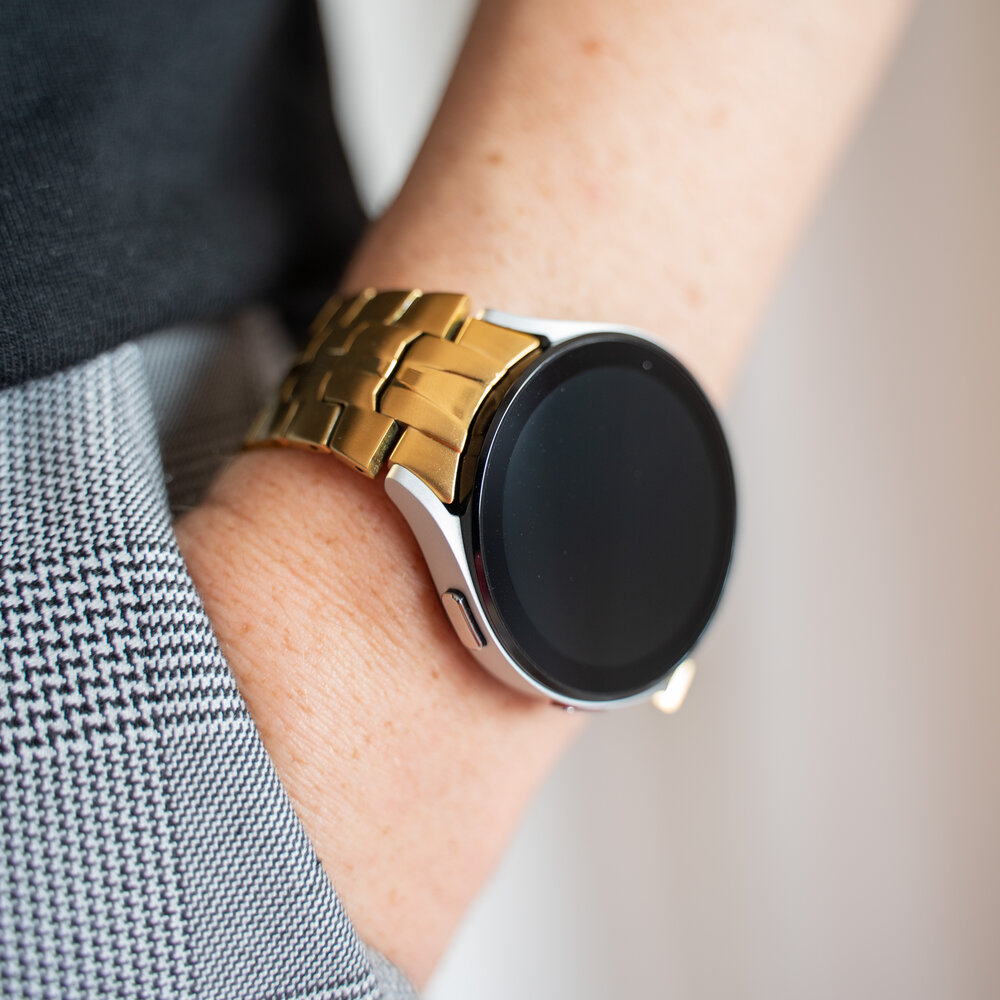 Strap-it Strap-it Correa acero sólida Samsung Galaxy Watch 4 Classic 46mm (dorado) Strap-it Strap-it Correa acero sólida Samsung Galaxy Watch 4 Classic 46mm (dorado)