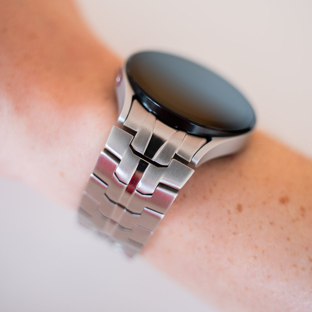 Strap-it Strap-it Correa acero sólida Samsung Galaxy Watch 4 Classic 46mm (plata) Strap-it Strap-it Correa acero sólida Samsung Galaxy Watch 4 Classic 46mm (plata)