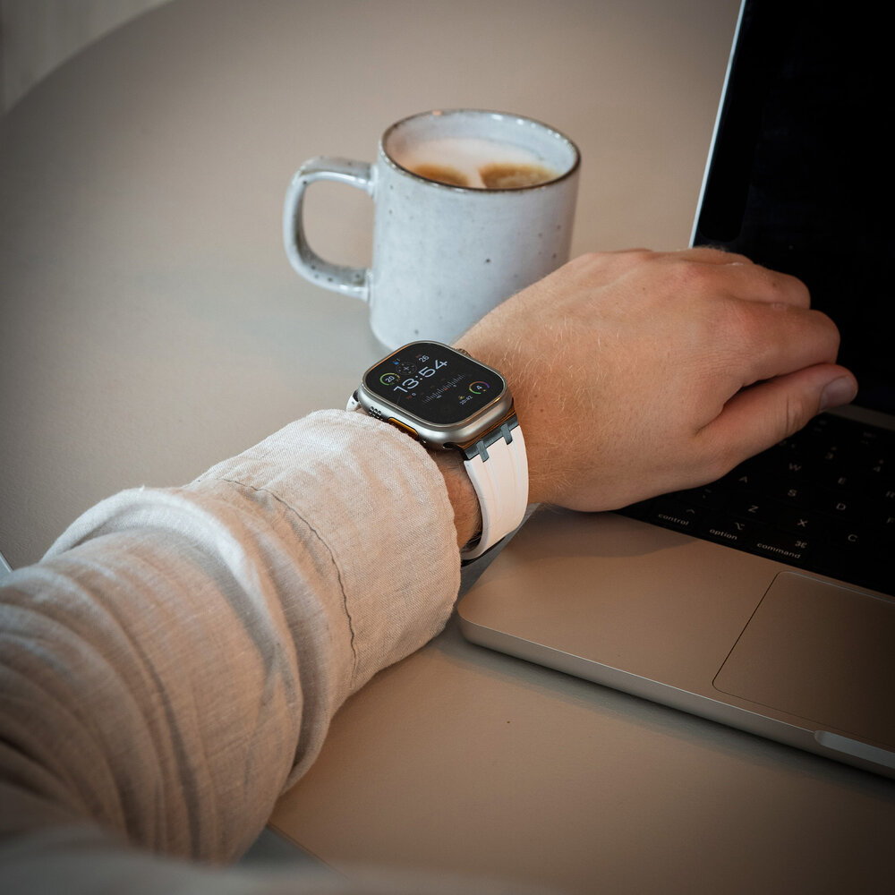 Bandz Bandz Correa silicona 'Luxe Liqiud' Apple Watch (blanco con negro)