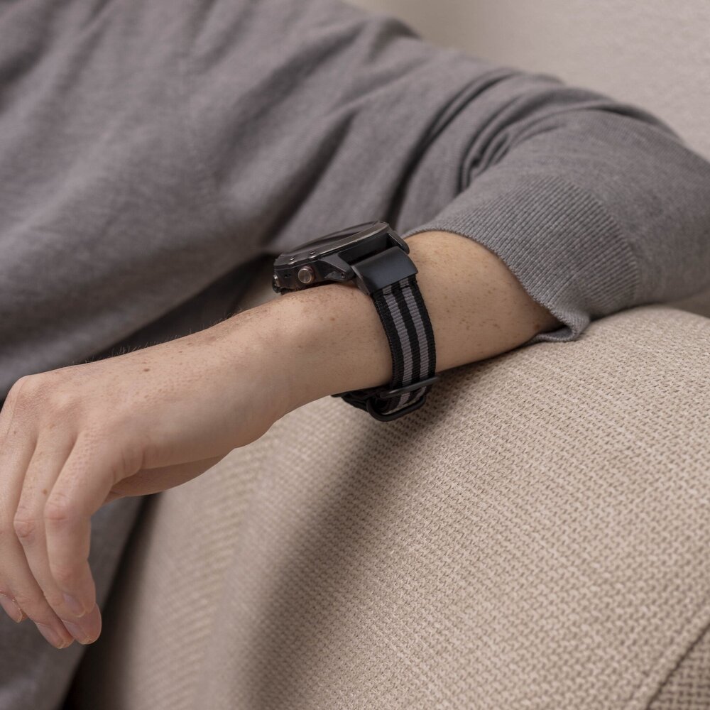 Strap-it Strap-it Correa nylon con hebilla Garmin Tactix 7 Pro (negra/gris) Strap-it Strap-it Correa nylon con hebilla Garmin Tactix 7 Pro (negra/gris)