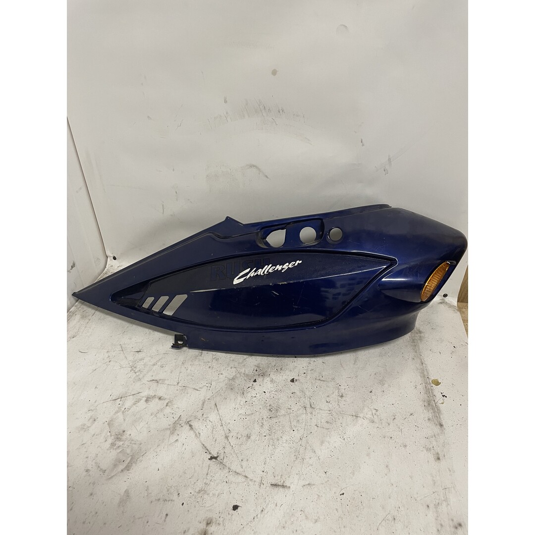 Rush Challenser/ Zijkap/ Blauw links