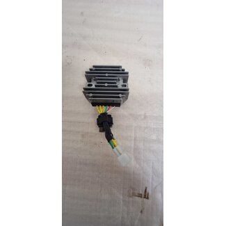 Piaggio Zip Piaggio Zip E5 / Spanningsregelaar