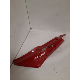 Kymco Kymco super 8 / zijscherm links / rood / lichte schade zie foto