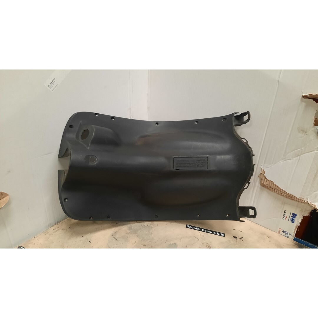 Sym Sym Mio / 2014 / Beenschild Zwart