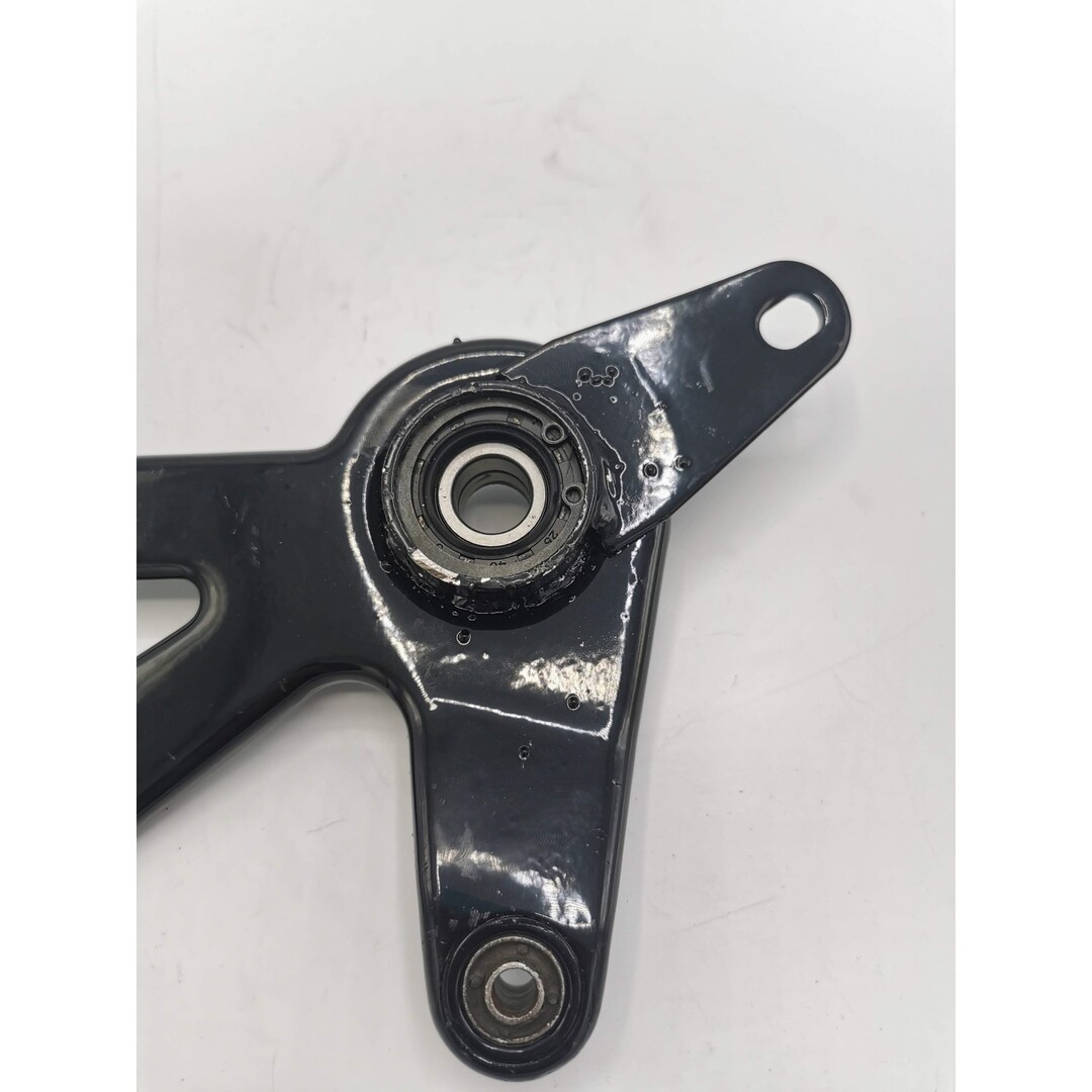 Achterbrug achterwiel sub-frame vx50agm/ chi lx/ nap rechts