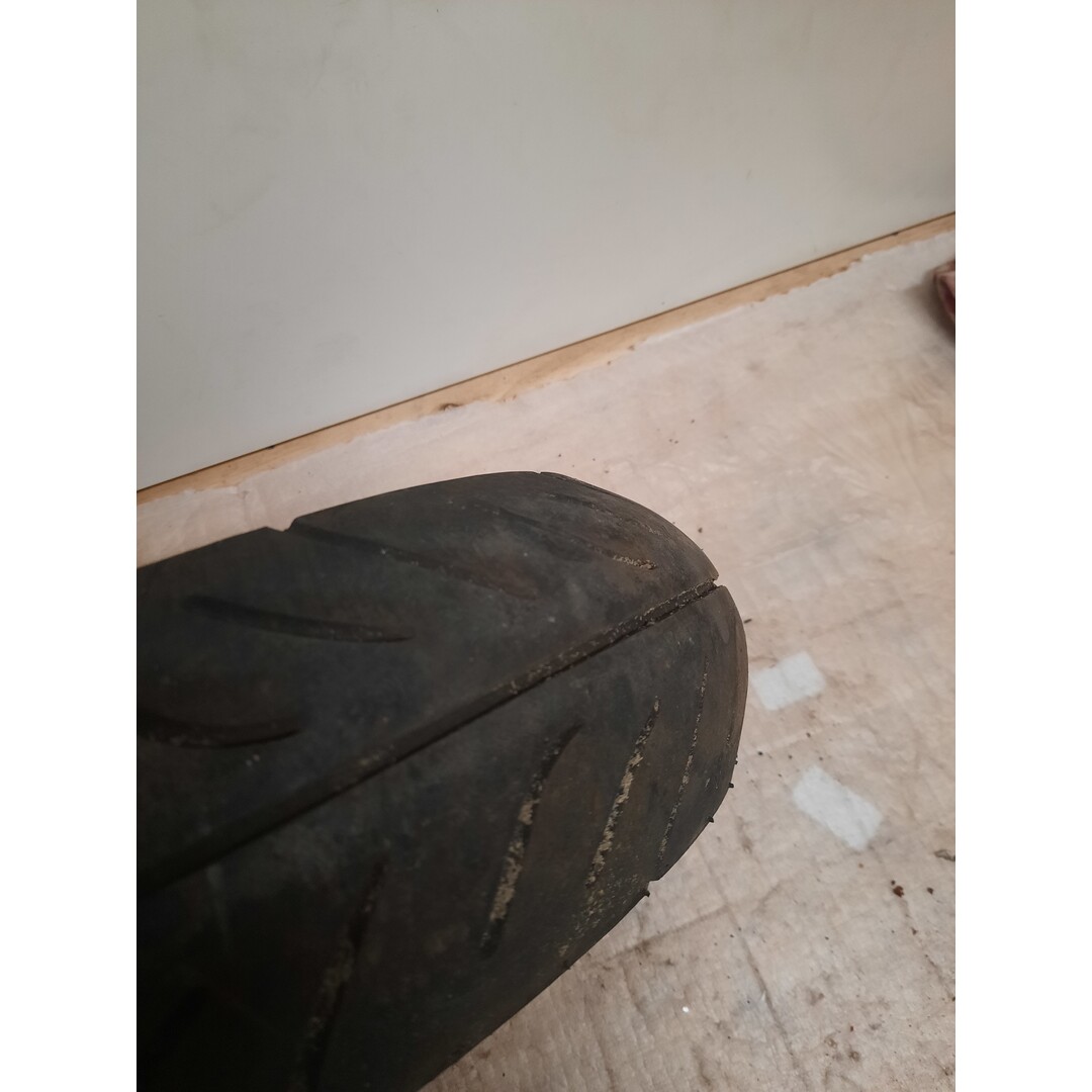 CPI Popcorn 50 2T grijs / Voorwiel / Velg / Remschijf / Goede band ( wel oud ) / grijs