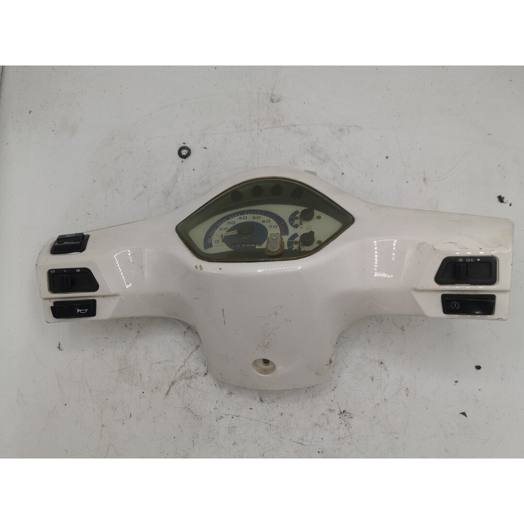 ZNEN ZN50QT 2012 Wit / Stuurkap / Binnen / Tellerkap / Kilometerteller / KM10398