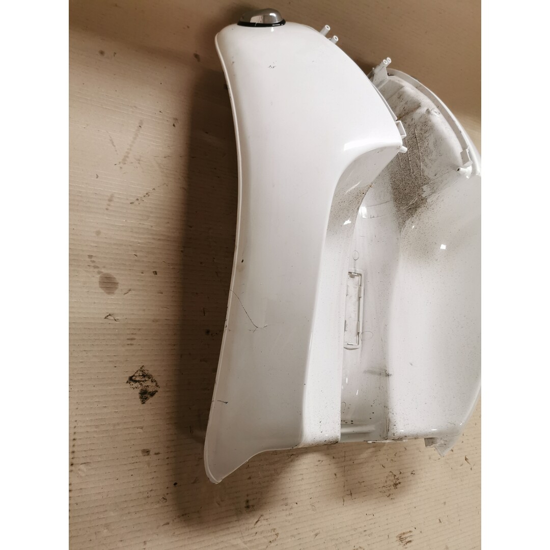 EVT 168 / Voorkap / Voorscherm / Beenschild / Wit