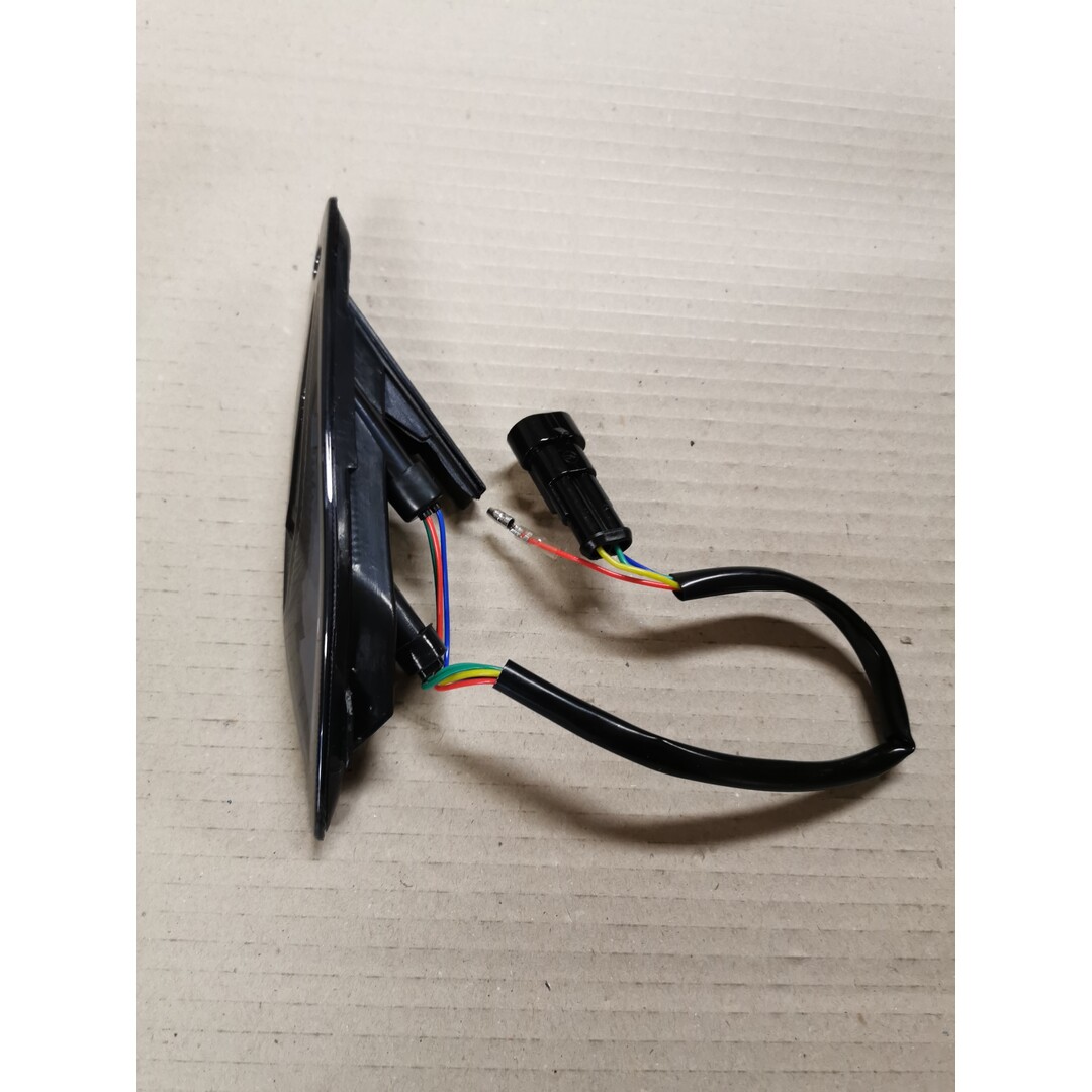 RAW-set Knipperlicht / Achter / Achterkant / Vespa sprint / LED SQ THNDR Strike (Lichte transportschade mogelijk)