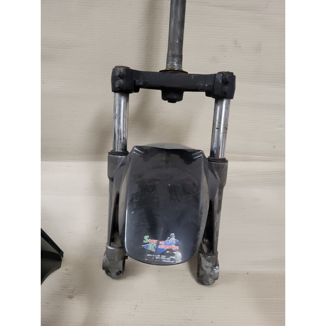 Aprilia Aprilia Sport City 50 / 2010 / Voorvork incl. spatbord