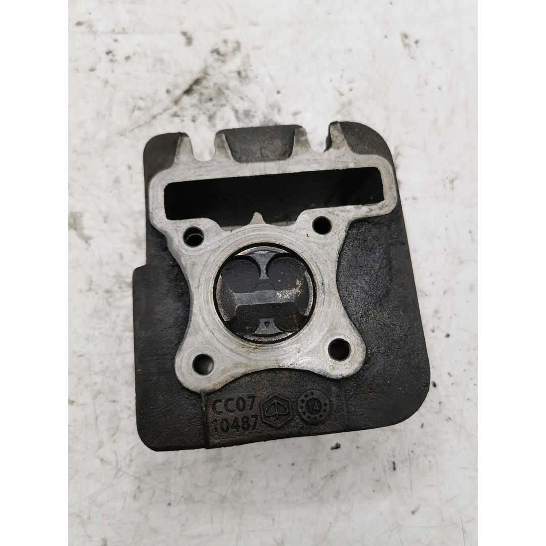 Piaggio / Vespa / 4T4V / 4takt 4 valve / cilinder