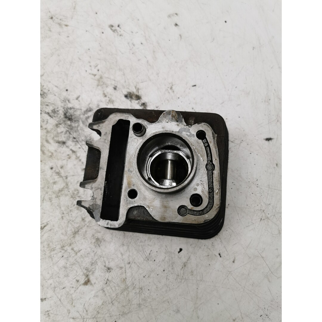 Piaggio / Vespa / 4T4V / 4takt 4 valve / cilinder