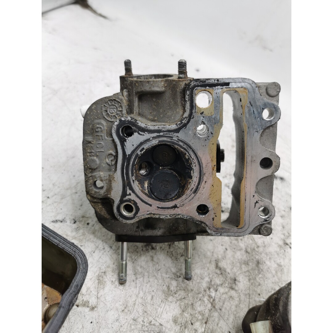 Honda Honda vision 2016 / cilinder / cilinderkop / kleppendeksel