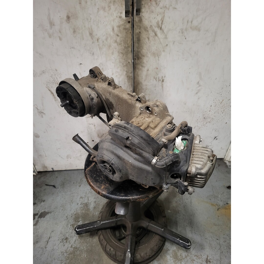 Piaggio Motorblok Piaggio Fly Vespa Sprint Lang carter ( Compressie )
