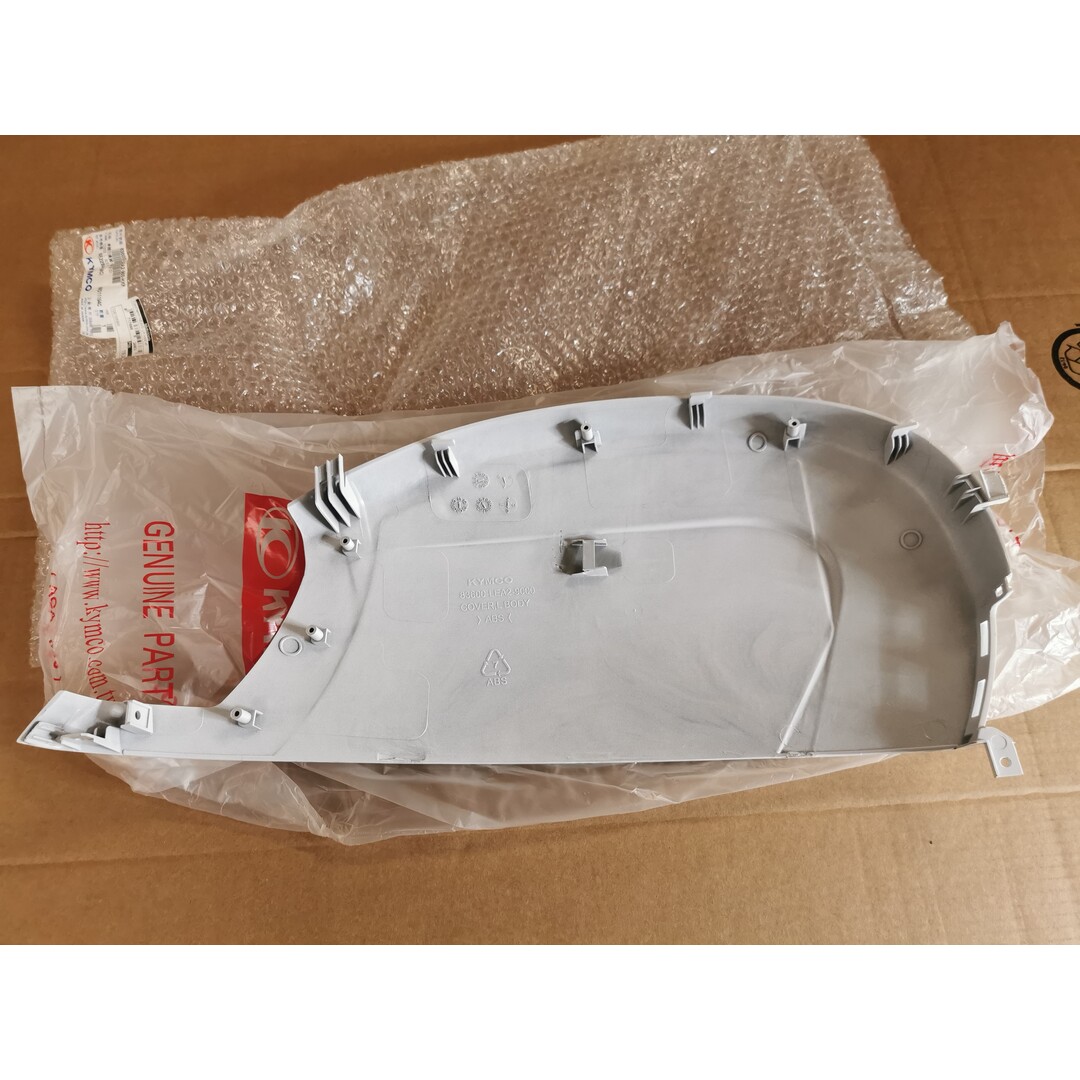 Kymco New Sento / zijscherm LH / ivoor wit / Nieuw 50% korting / 7061989W